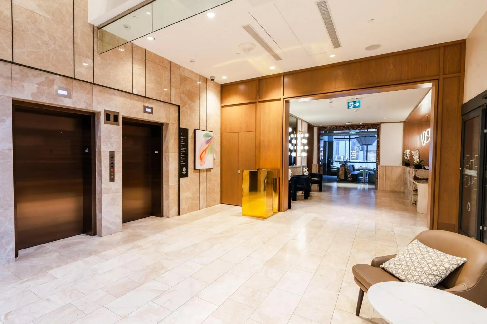 Lobby or reception in Sutton Place Hotel Toronto