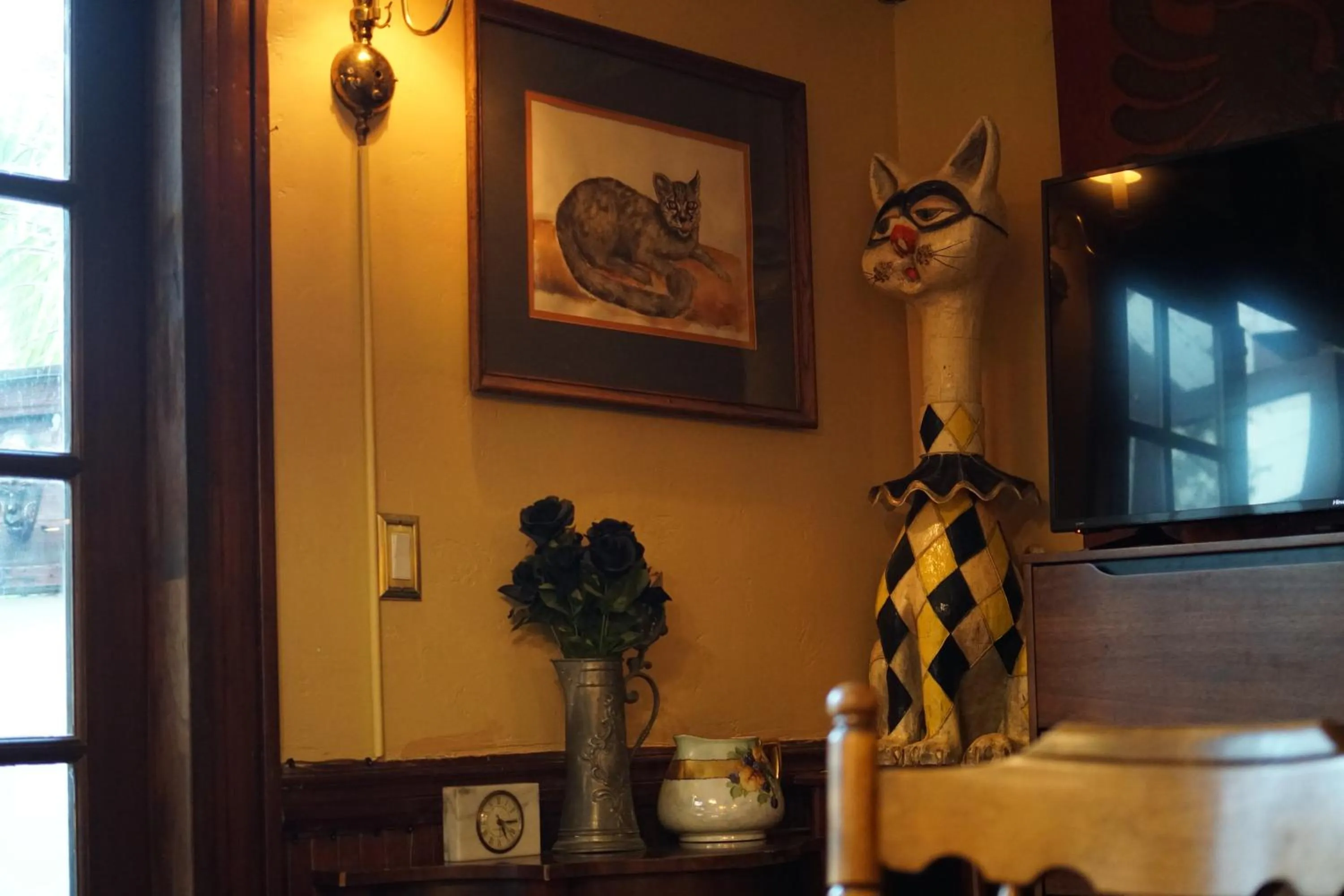 Communal lounge/ TV room, Bed in The Rosemary