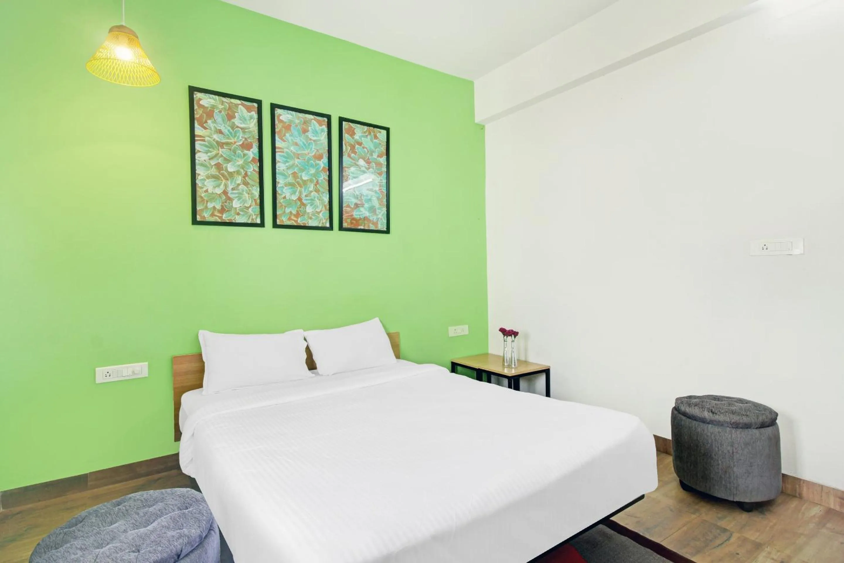 Bedroom, Bed in Collection O Shining Suites Near Erragadda Metro Station