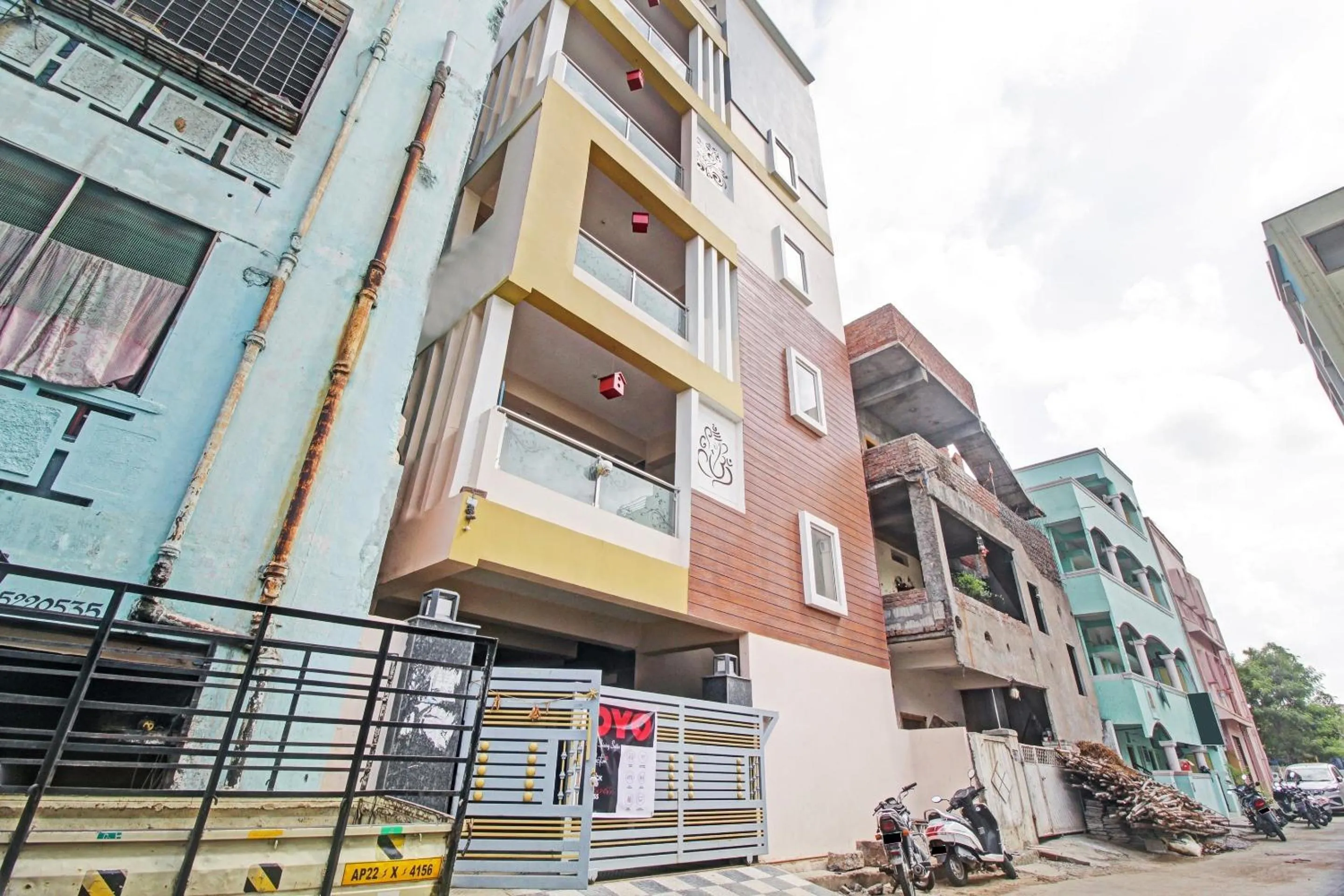 Facade/entrance in Collection O Shining Suites Near Erragadda Metro Station