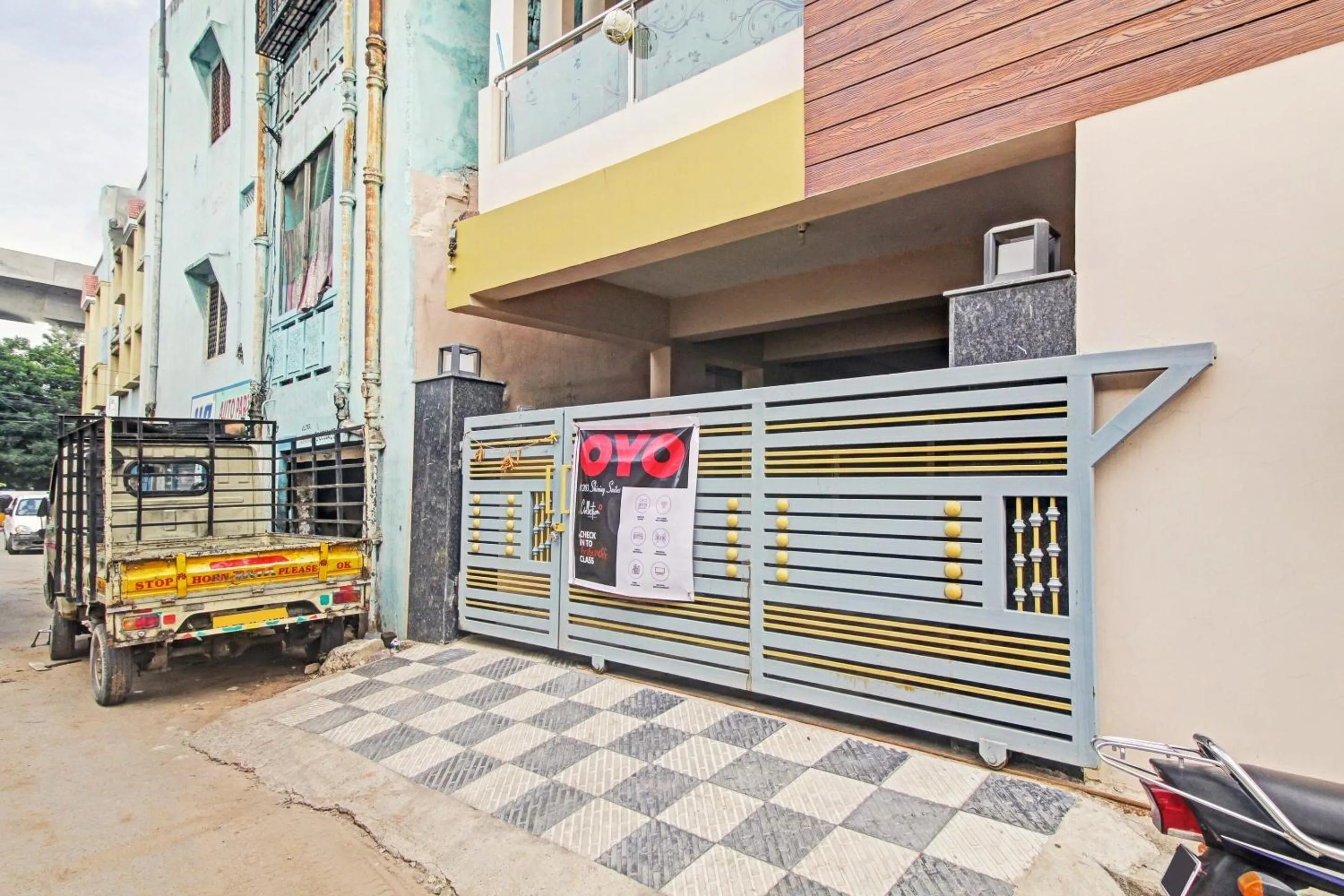Facade/entrance in Collection O Shining Suites Near Erragadda Metro Station