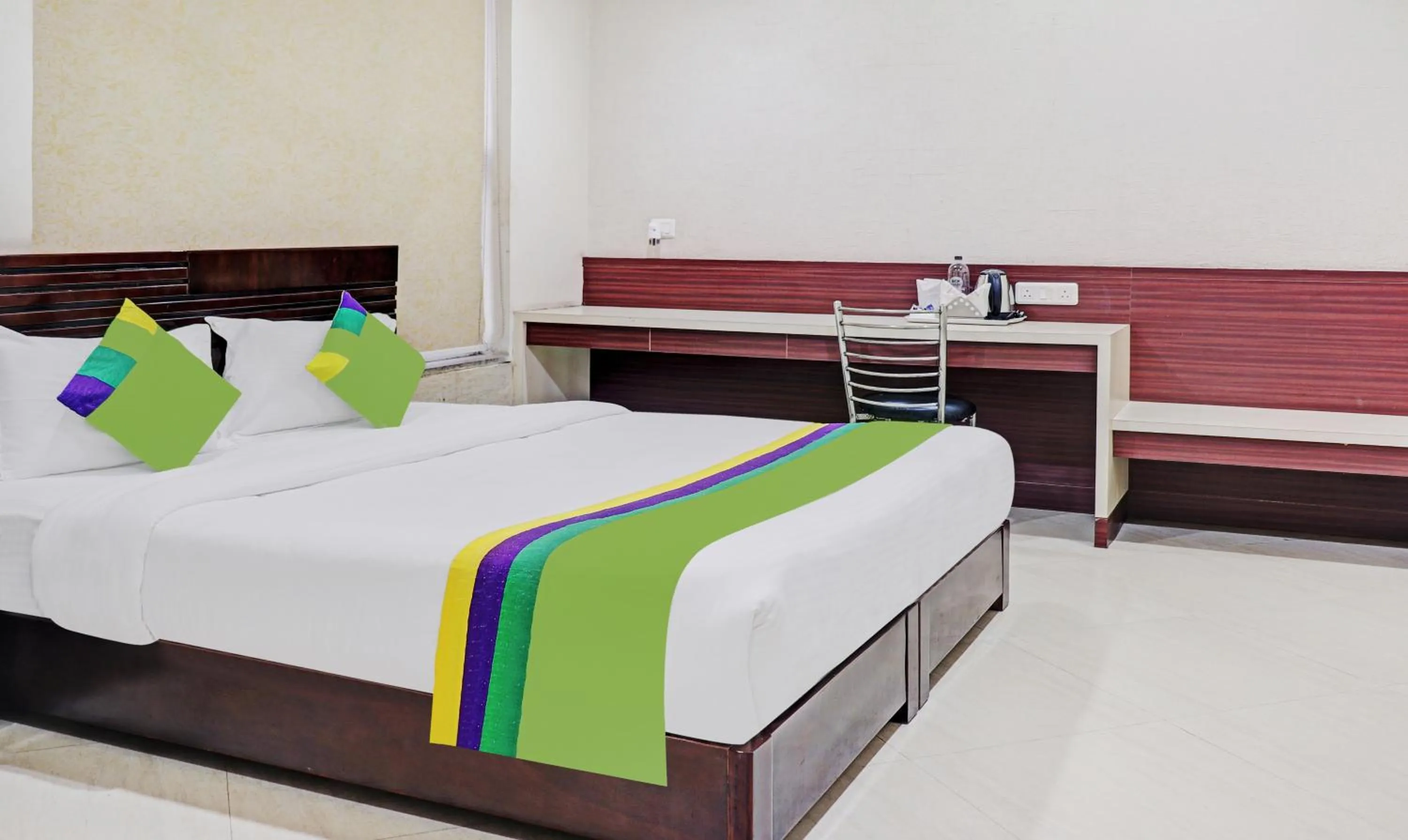 Bedroom, Bed in Treebo Elite City Upper Bazar