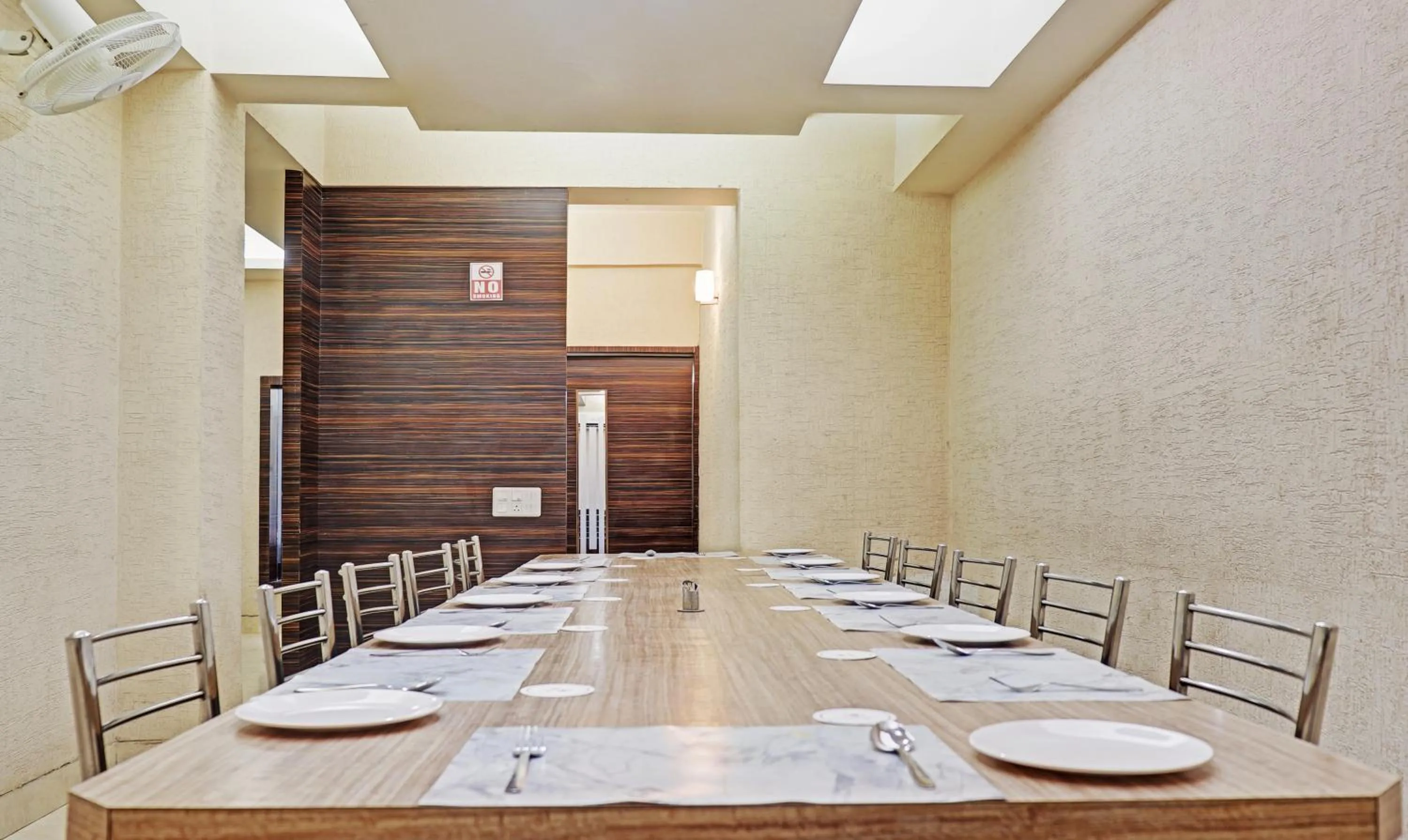 Dining area in Treebo Elite City Upper Bazar