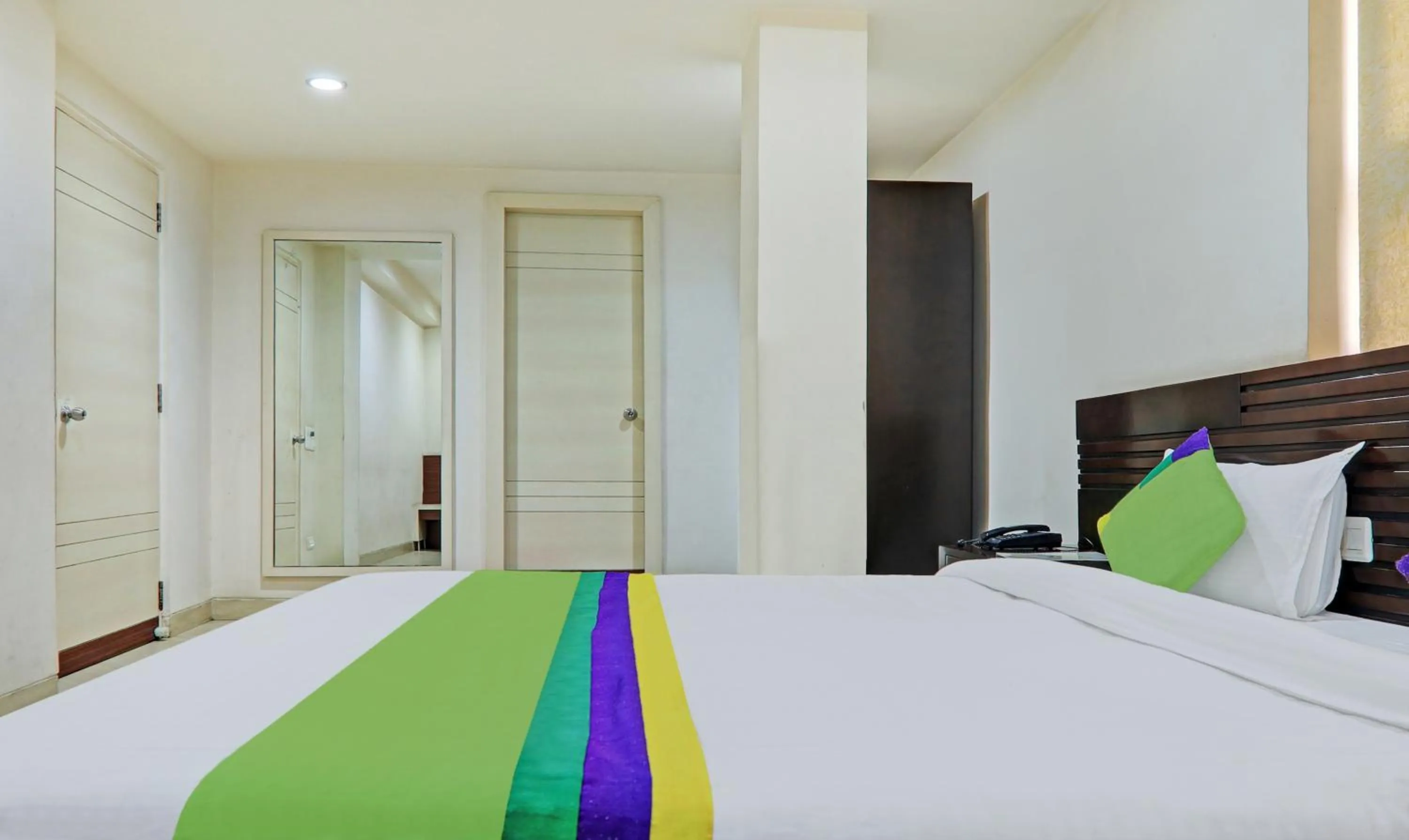 Bedroom, Bed in Treebo Elite City Upper Bazar