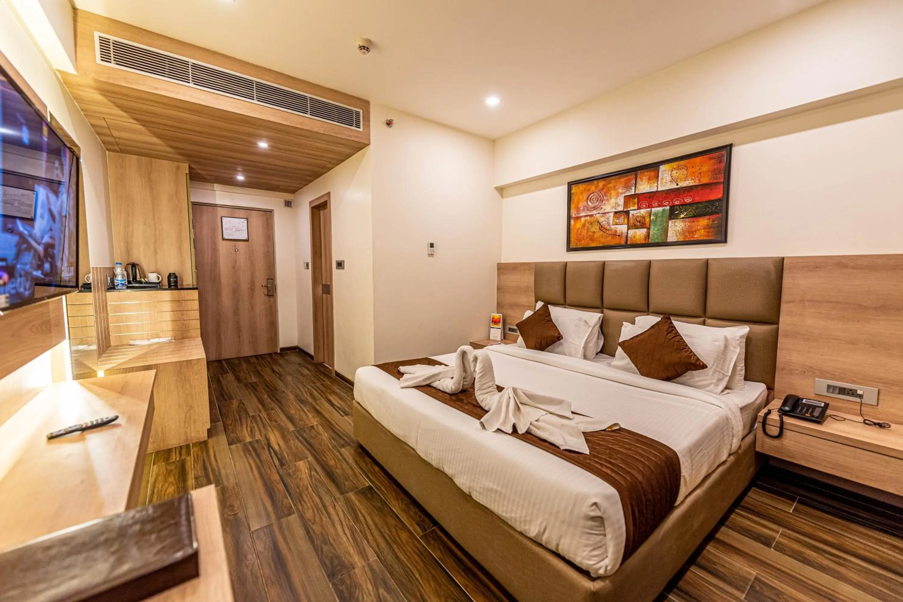 Bedroom, Bed in The Elite Lucknow Convention Hotel