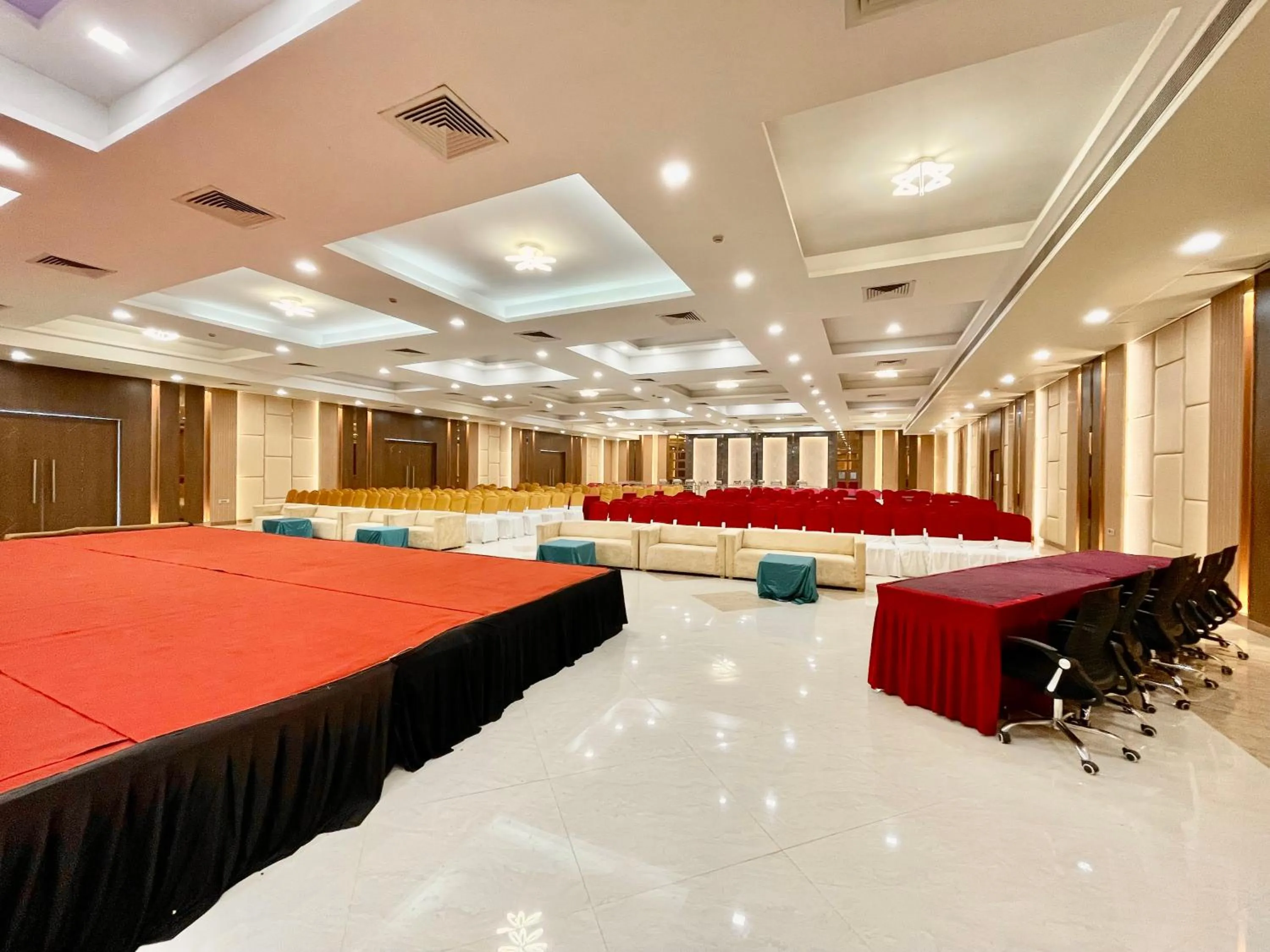 The Elite Lucknow Convention Hotel
