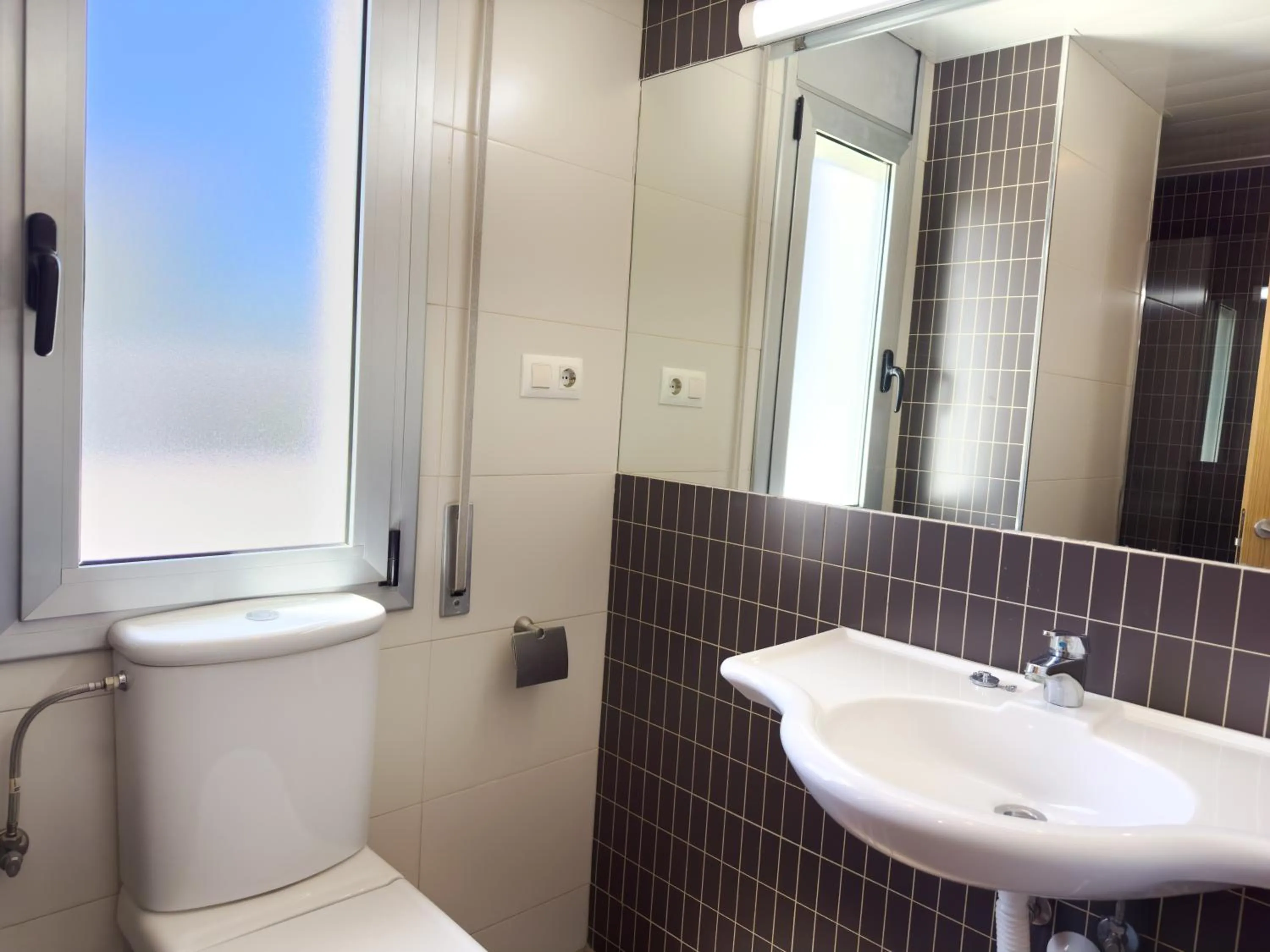 Shower in Rentalmar Atlantida Atico