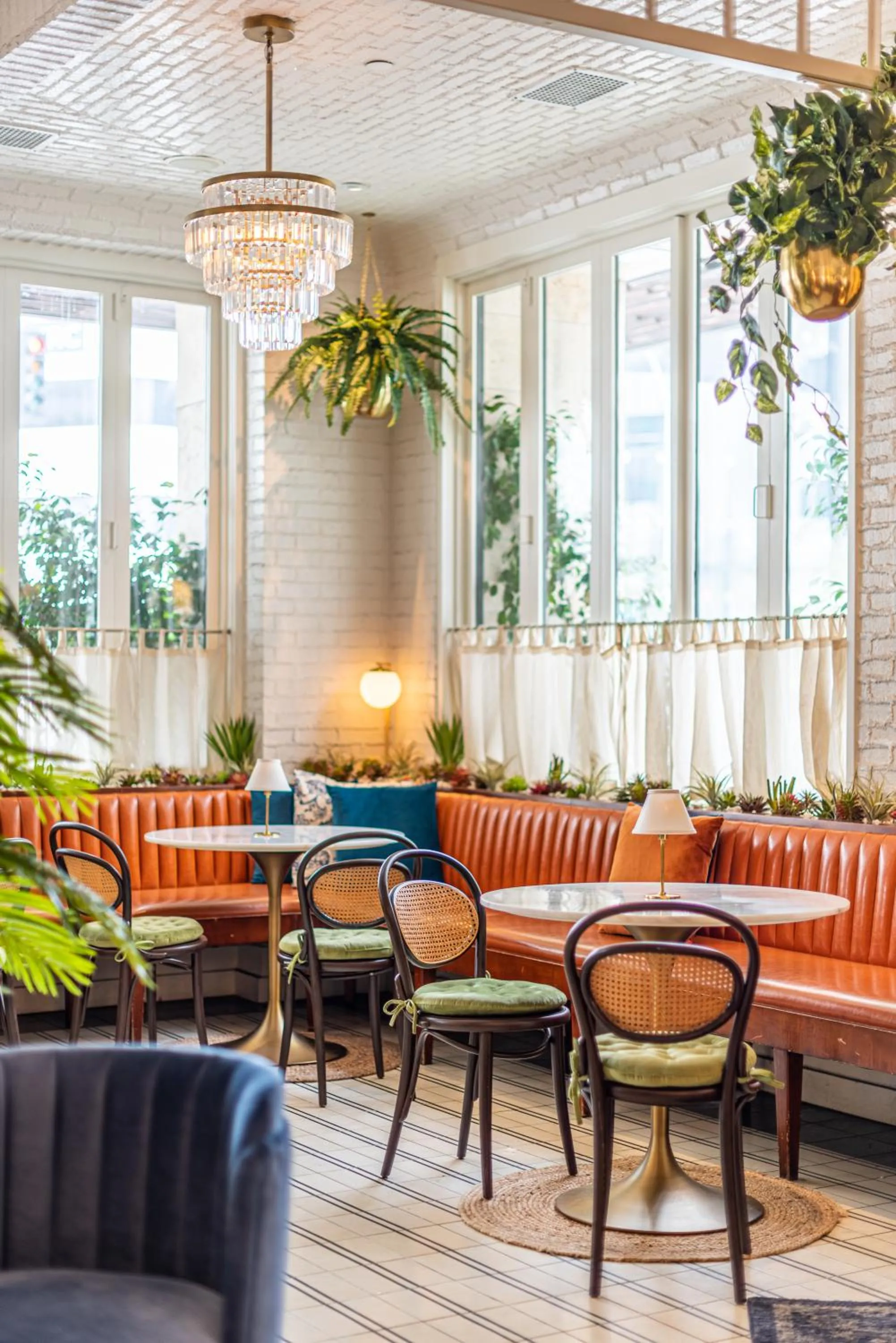 Restaurant/places to eat in SIXTY Beverly Hills