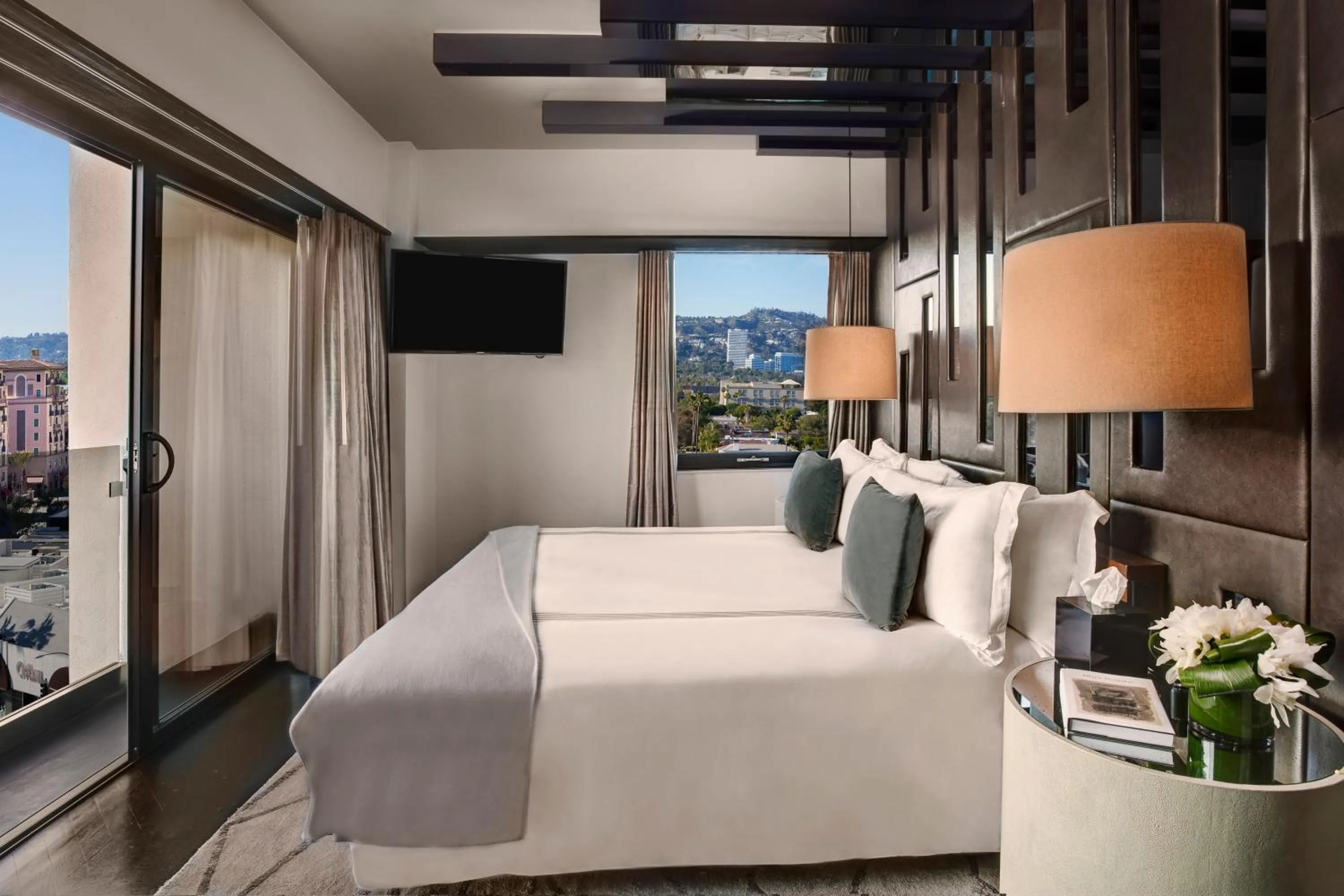 Bedroom in SIXTY Beverly Hills