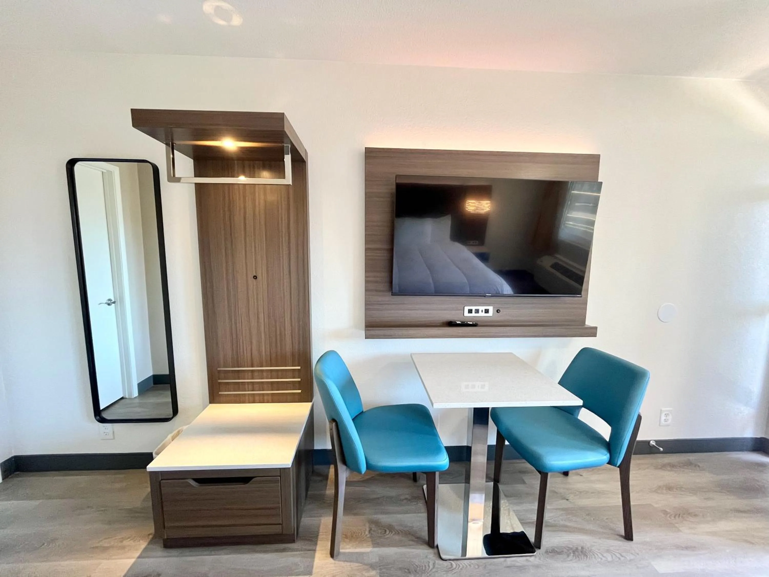 TV and multimedia in Mission Inn San Luis Obispo