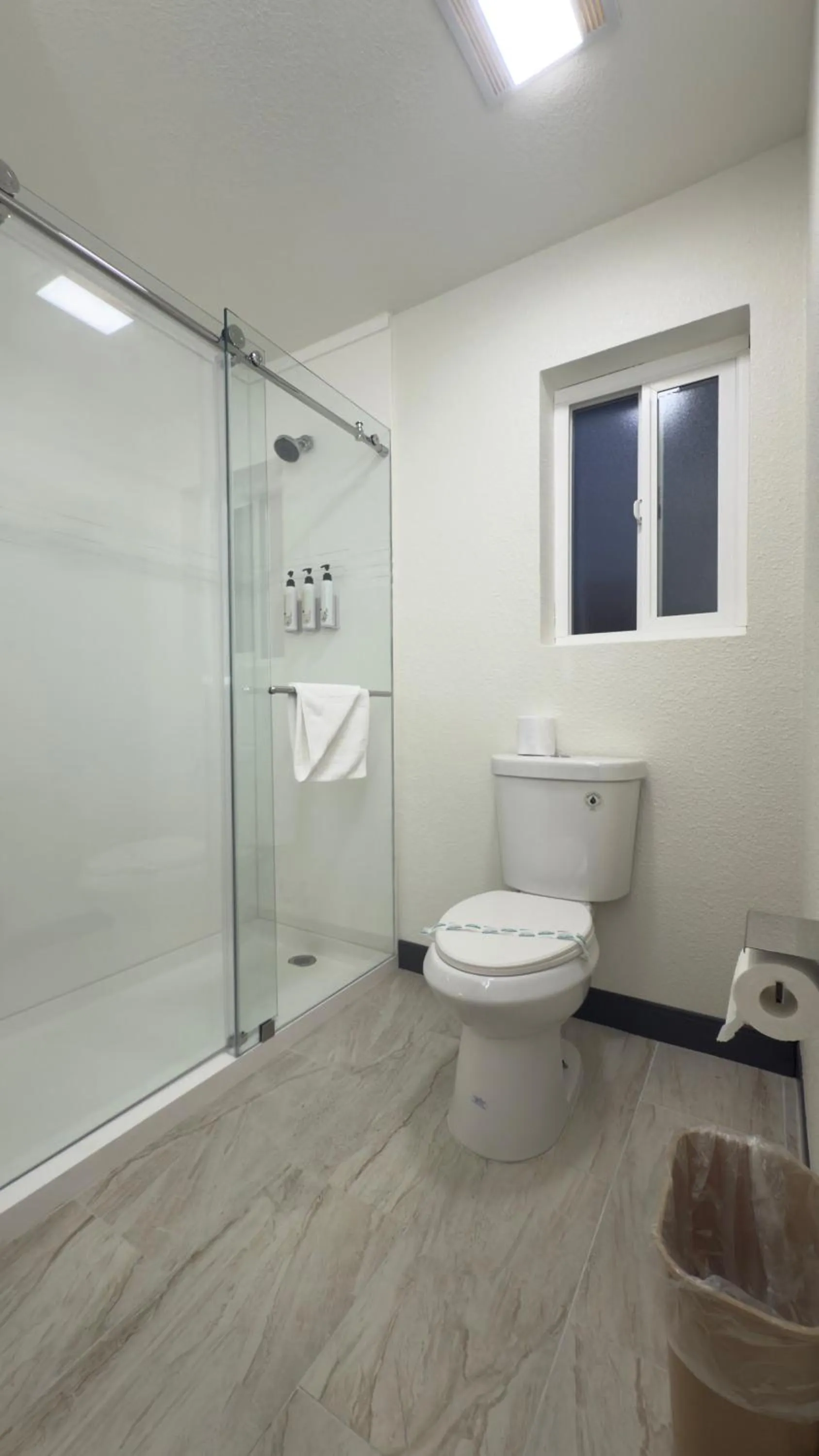 Shower in Mission Inn San Luis Obispo