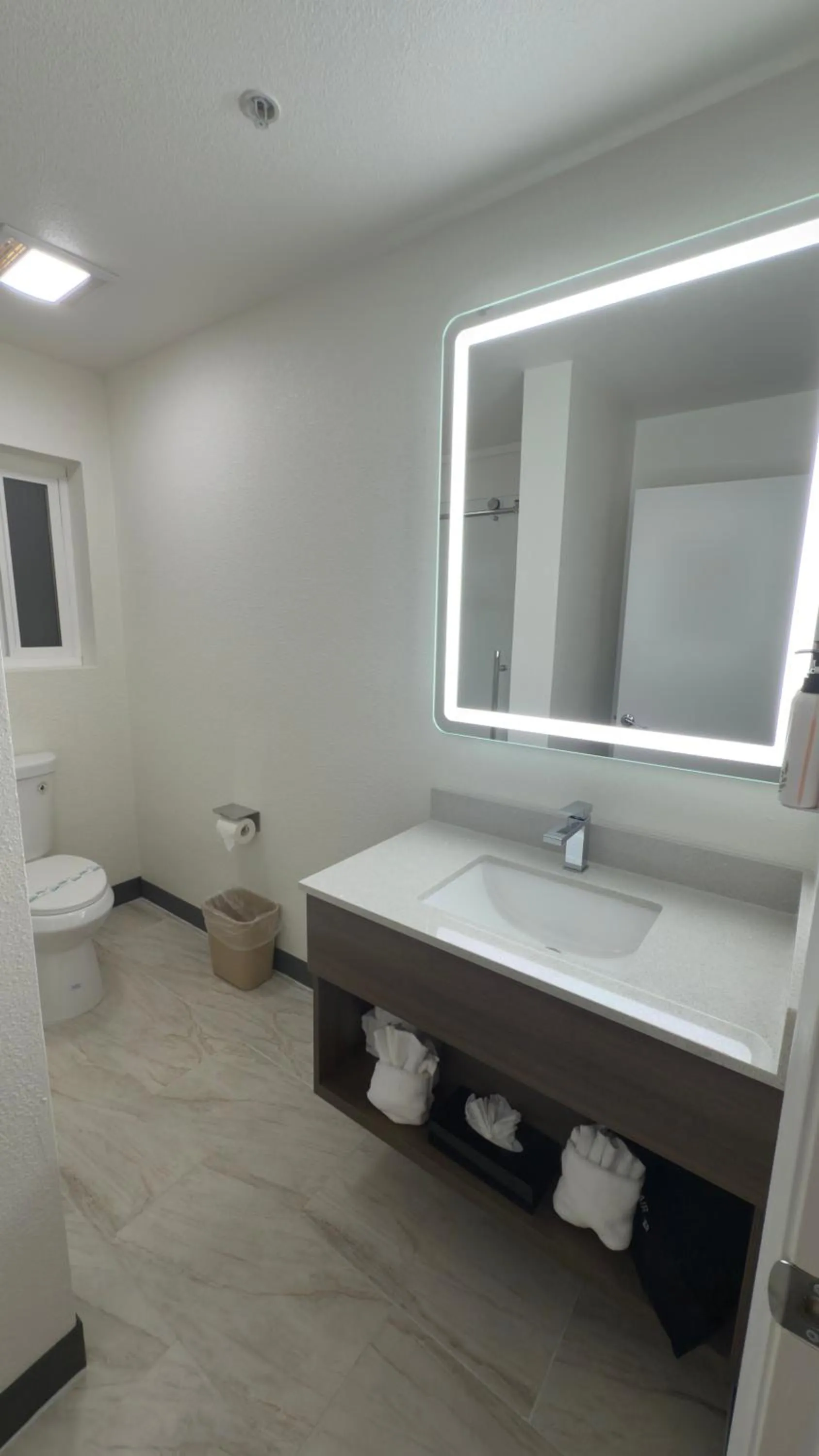 Toilet in Mission Inn San Luis Obispo