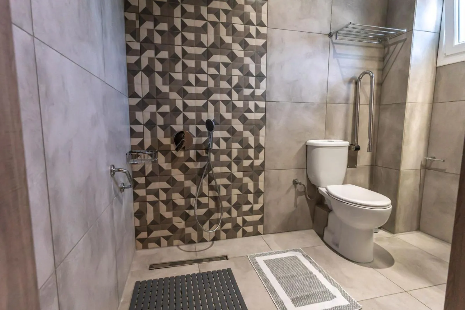 Shower in AURA APARTMENTS
