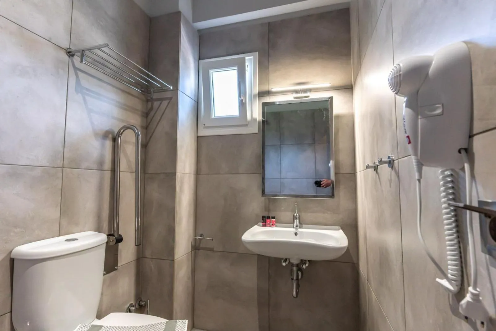 Toilet in AURA APARTMENTS