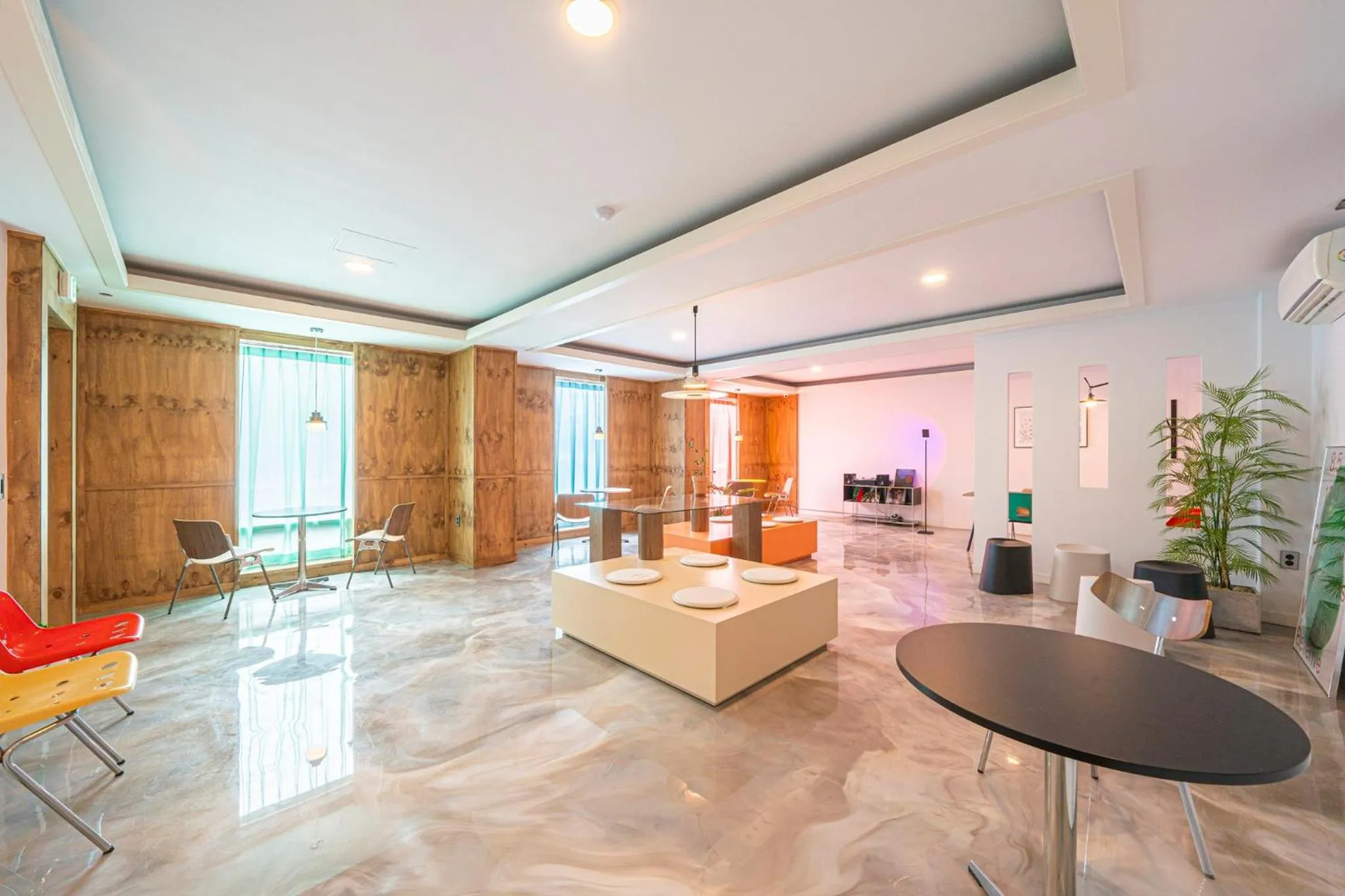 Shourin Hotel Daejeon by Aank