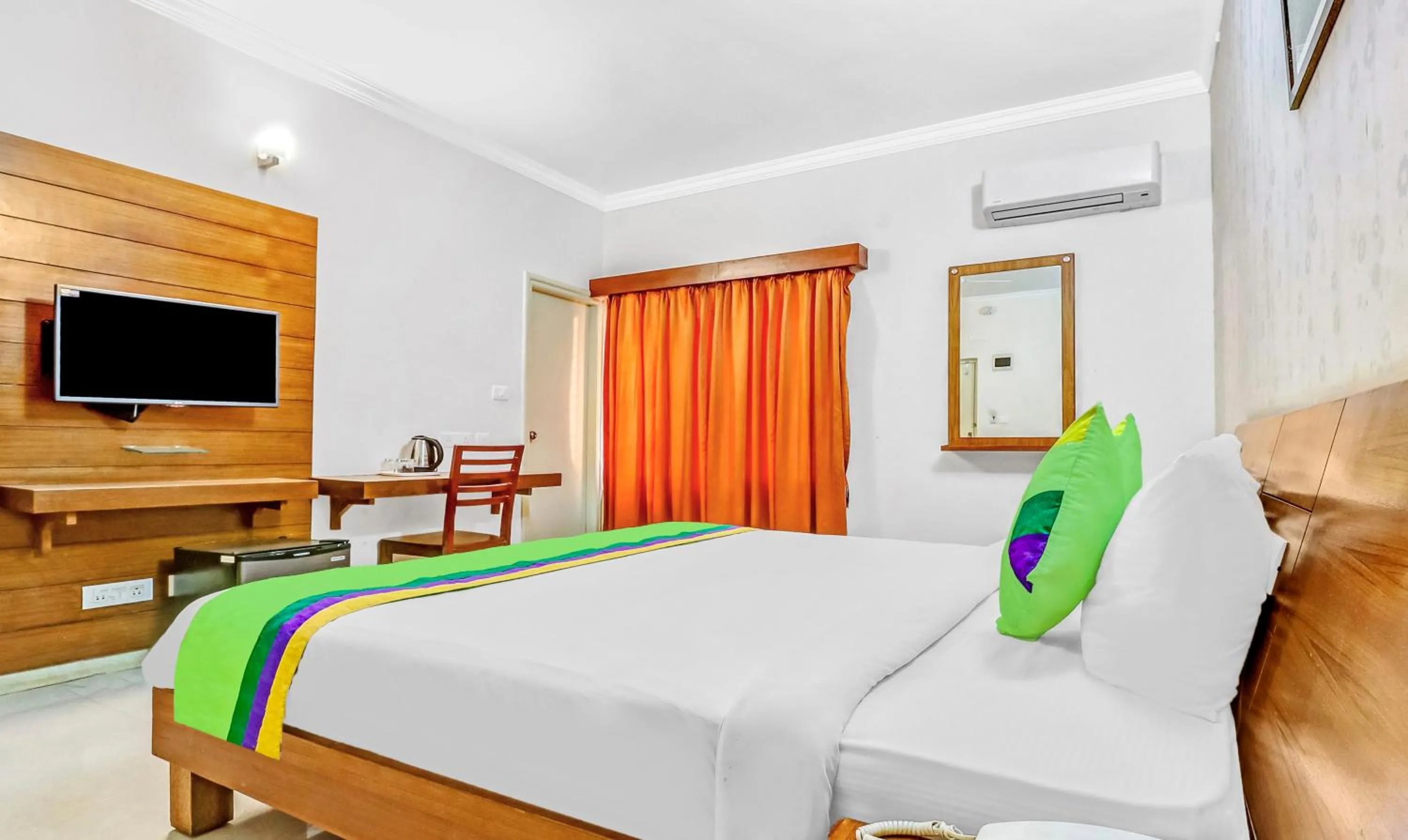 Bedroom, Bed in Treebo The Grand Skyla Marathahalli