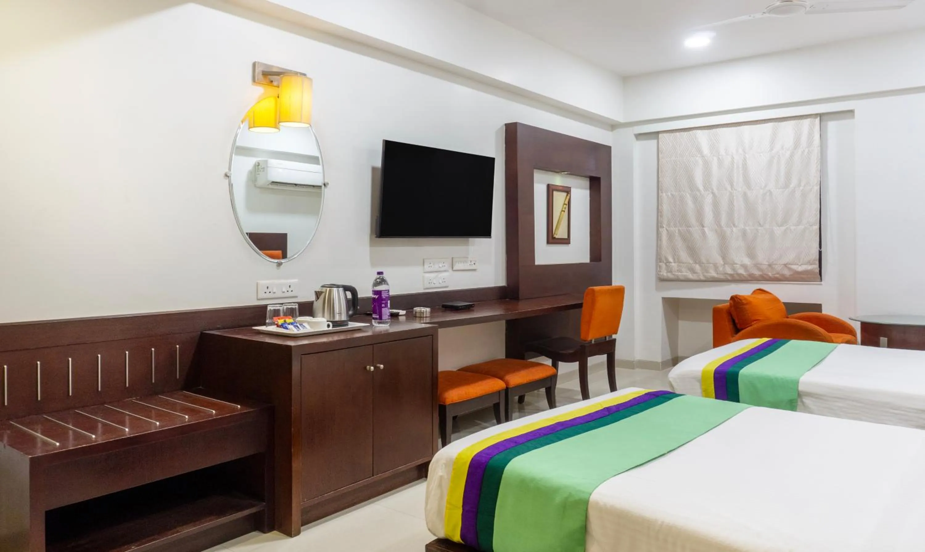 Bedroom, Bed in Treebo Bhairavee, Baner