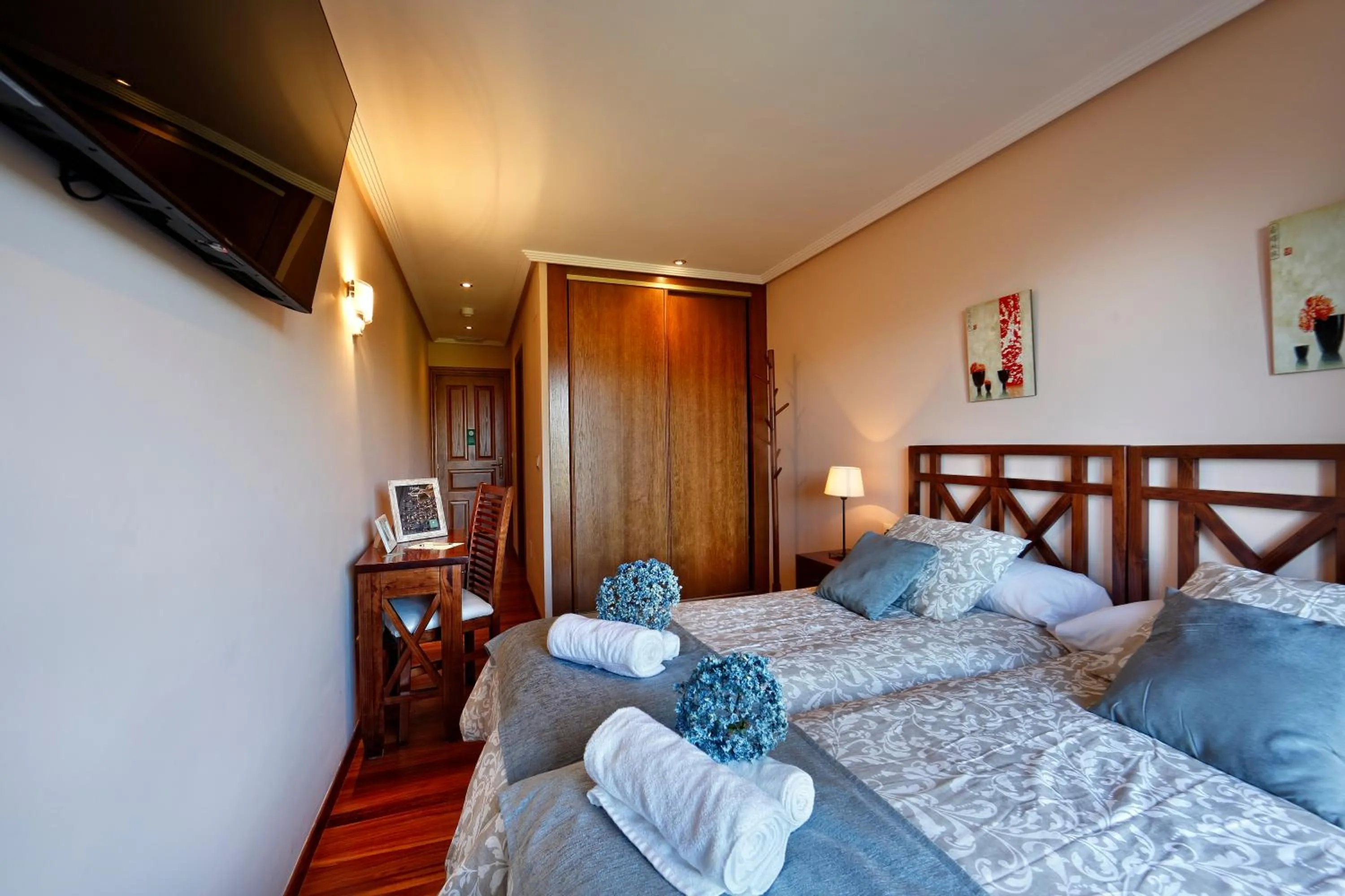 Bed in Hotel Rural Montesomao