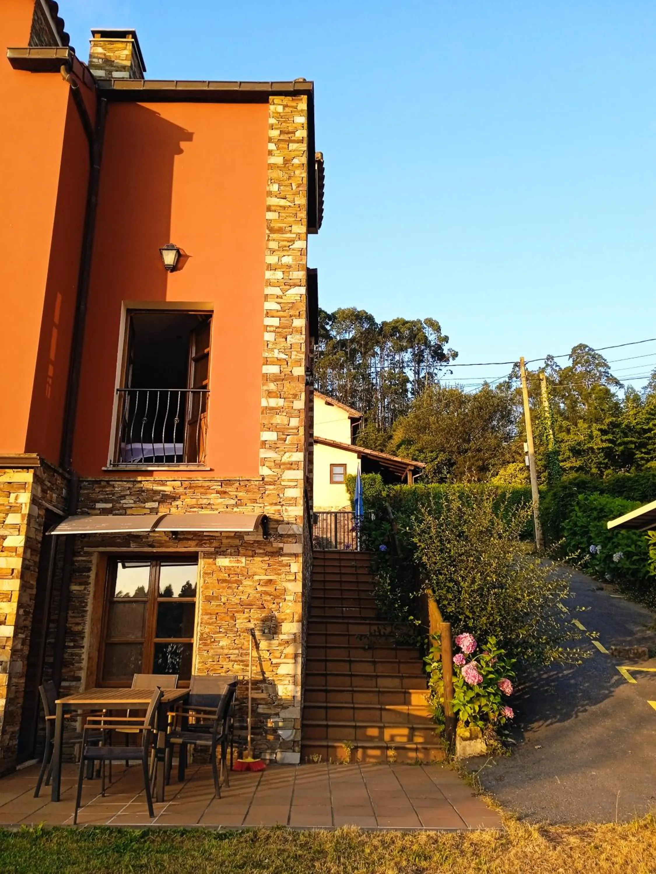 Property building in Hotel Rural Montesomao