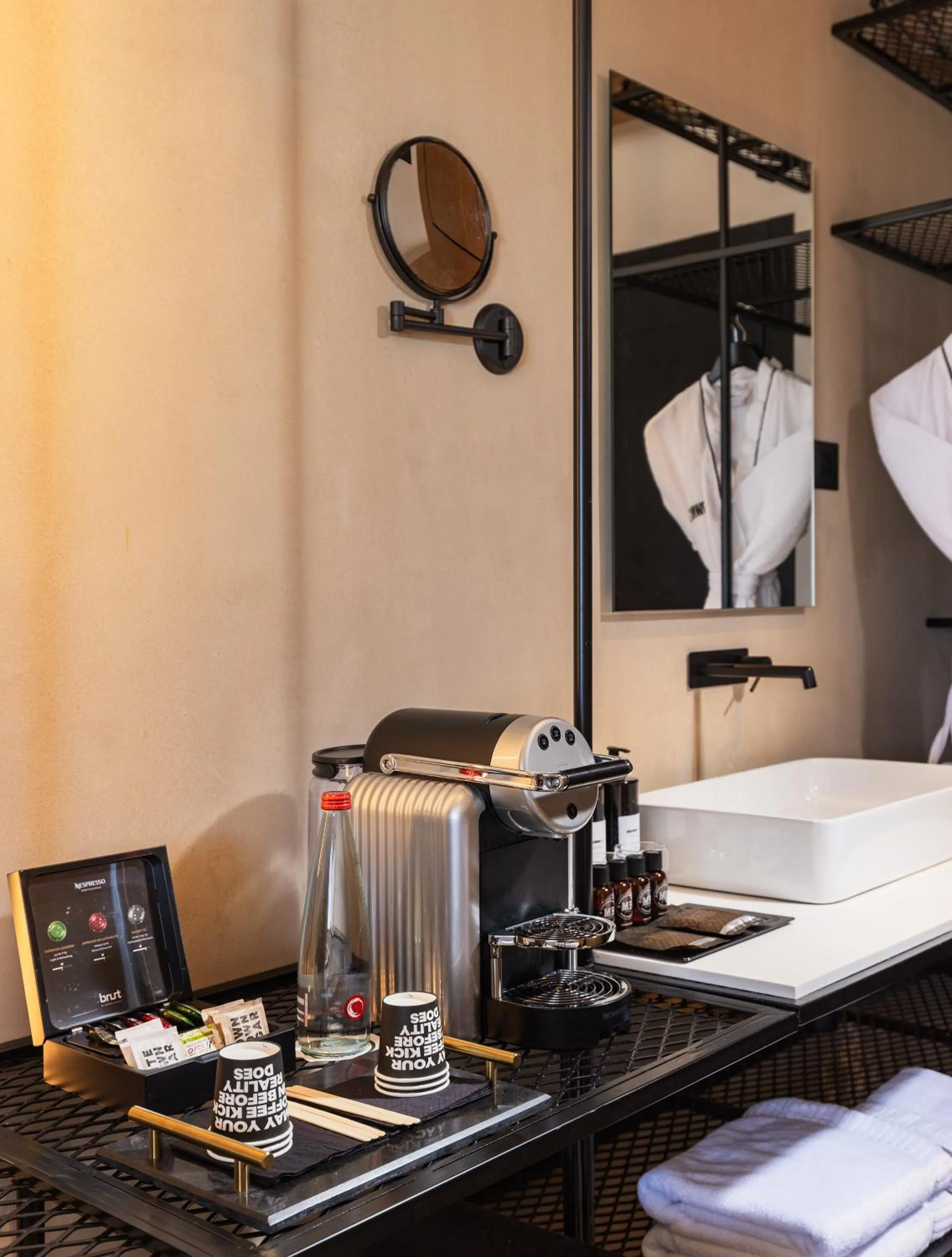 Coffee/tea facilities in Brown Brut Seafront Hotel, a member of Brown Hotels