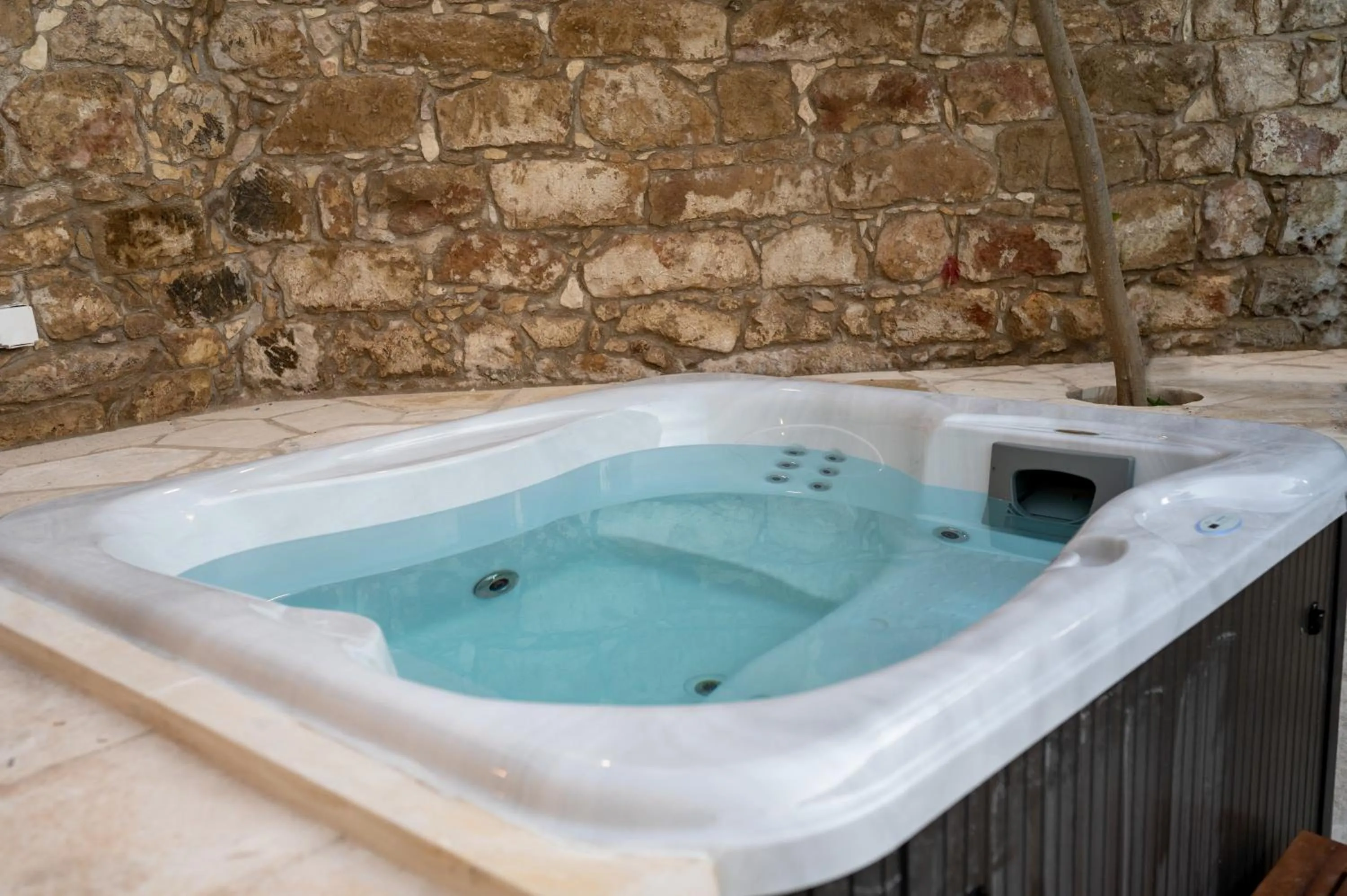 Droshia Traditional Homes, COCO-MAT Full Experience