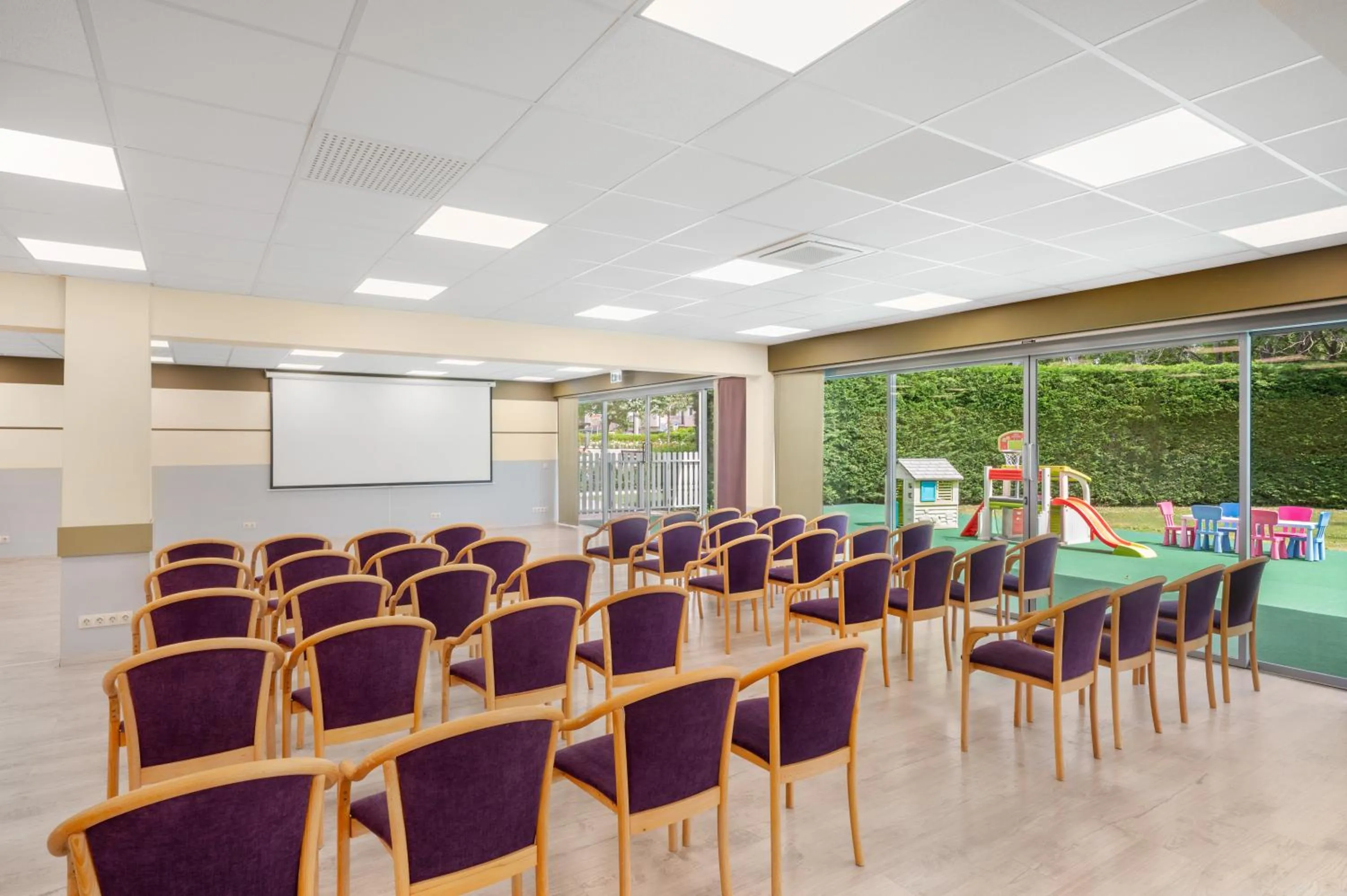 Meeting/conference room in Danubius Hotel Annabella