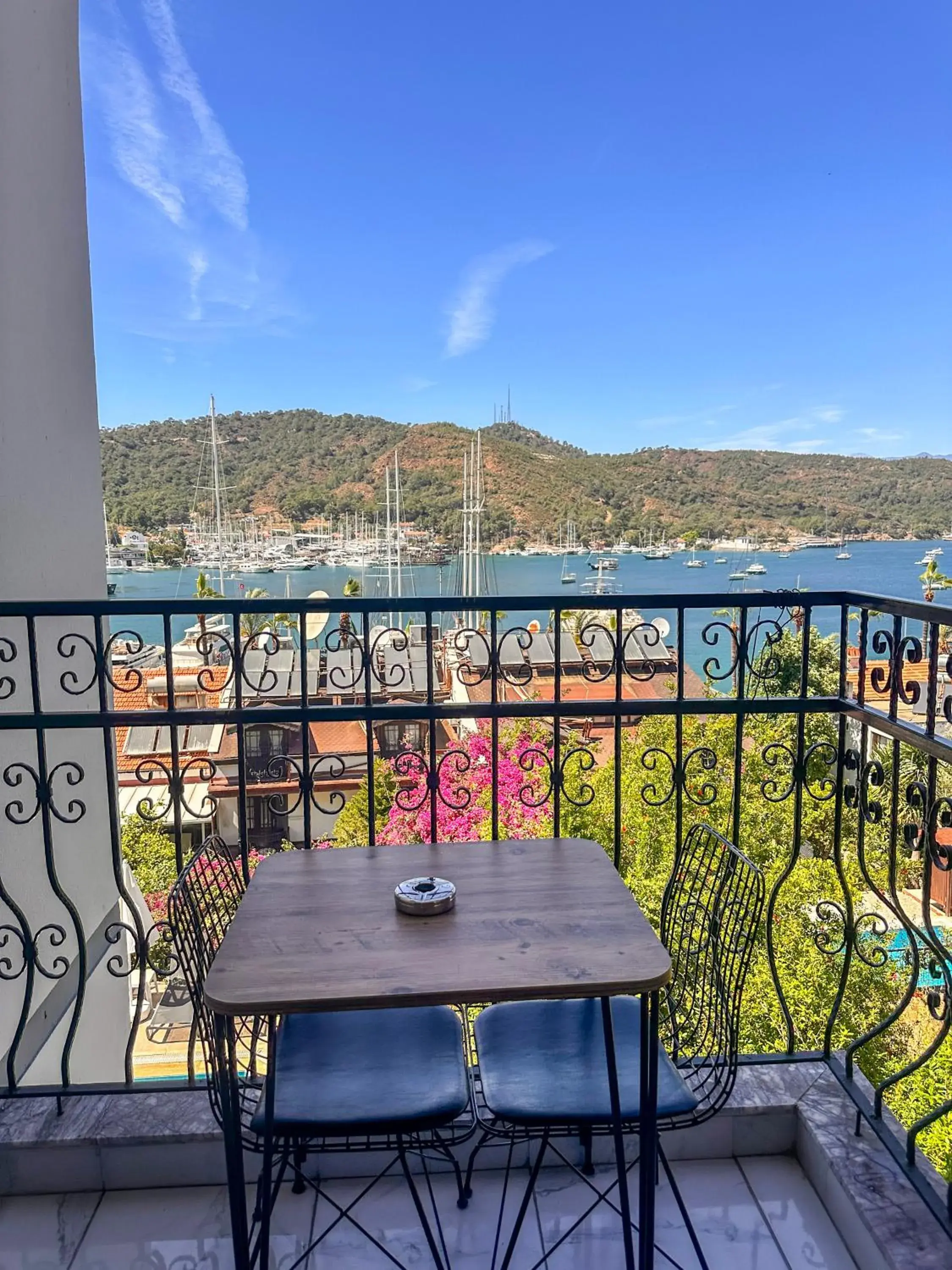 Deluxe Double Room with Balcony and Sea View - single occupancy in Mykonut Boutique Suites Deluxe Double Room with Balcony and Sea View - single occupancy in Mykonut Boutique Suites