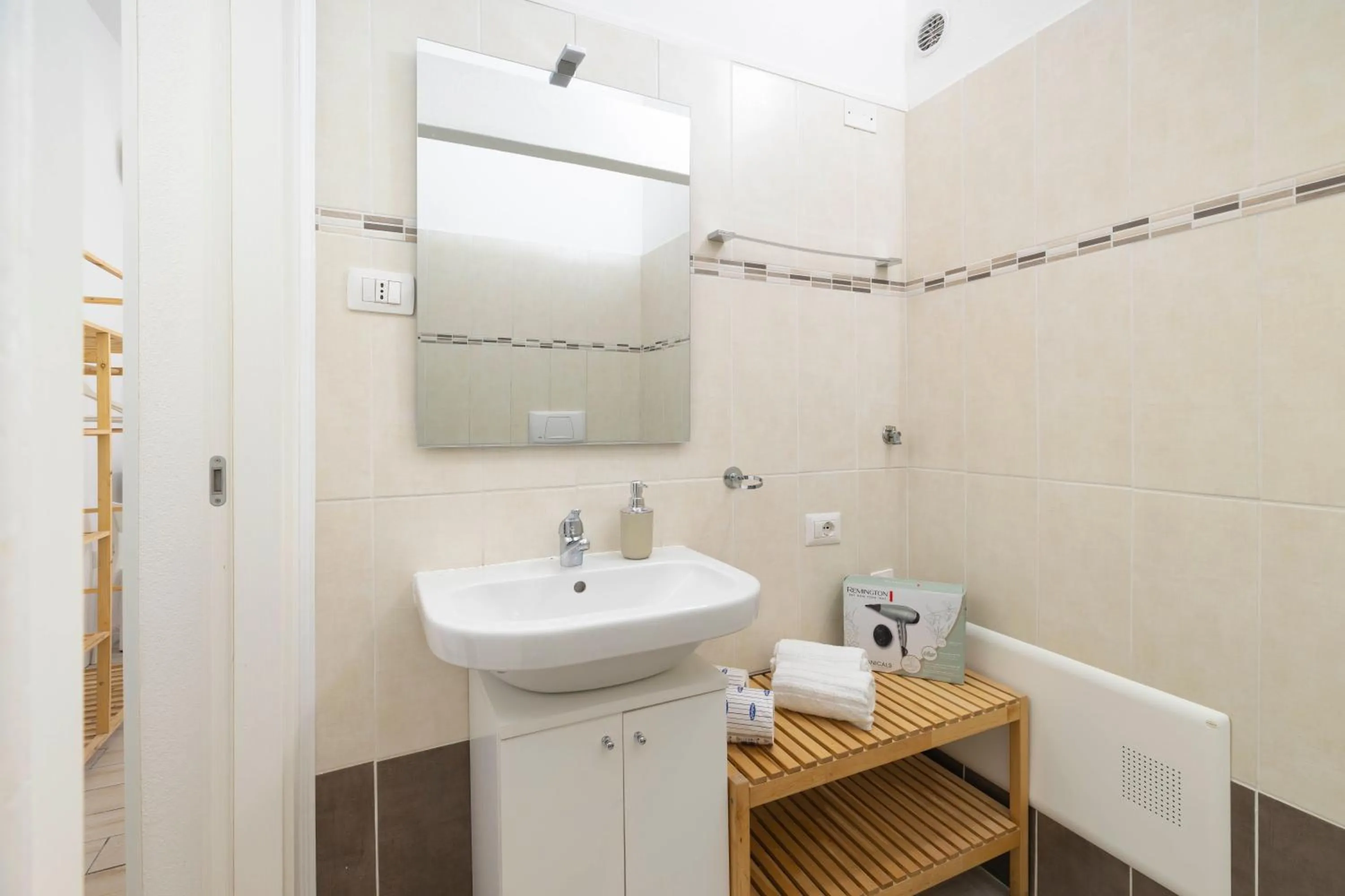 Toilet in Approdo Rooms - Eja Sardinia