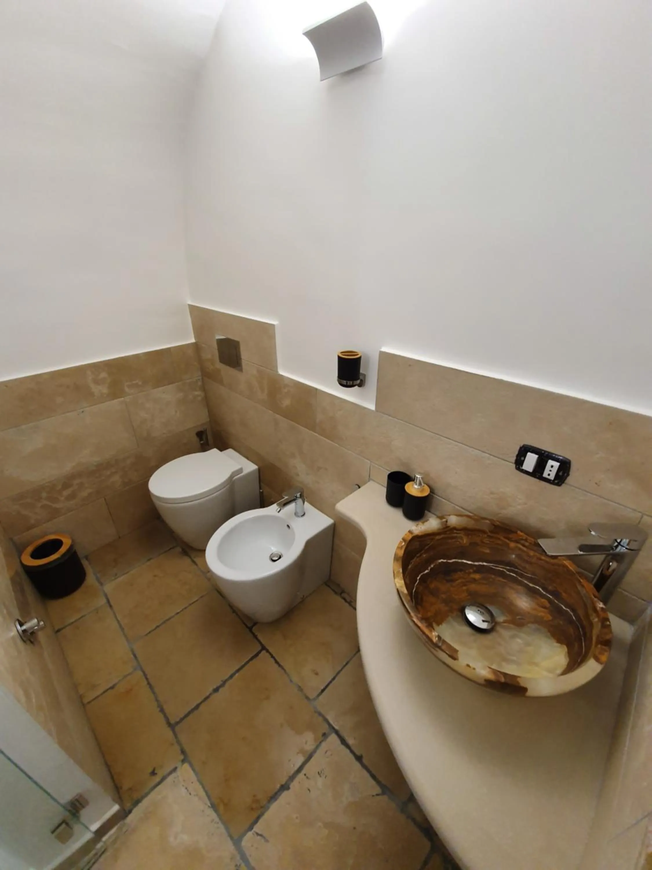 Toilet in Il Daviduccio ibla