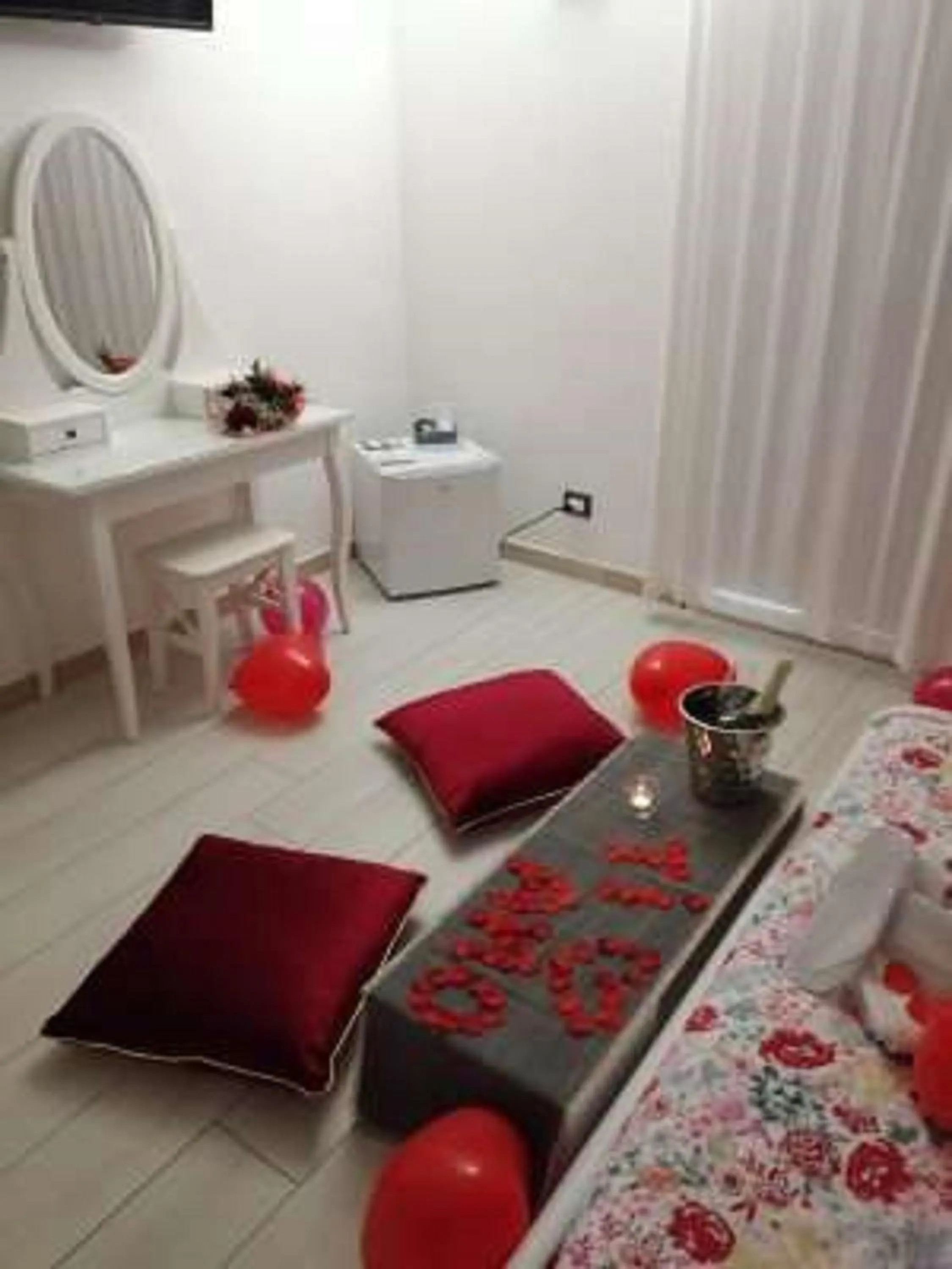 Hot Tub, Bed in Il Daviduccio ibla