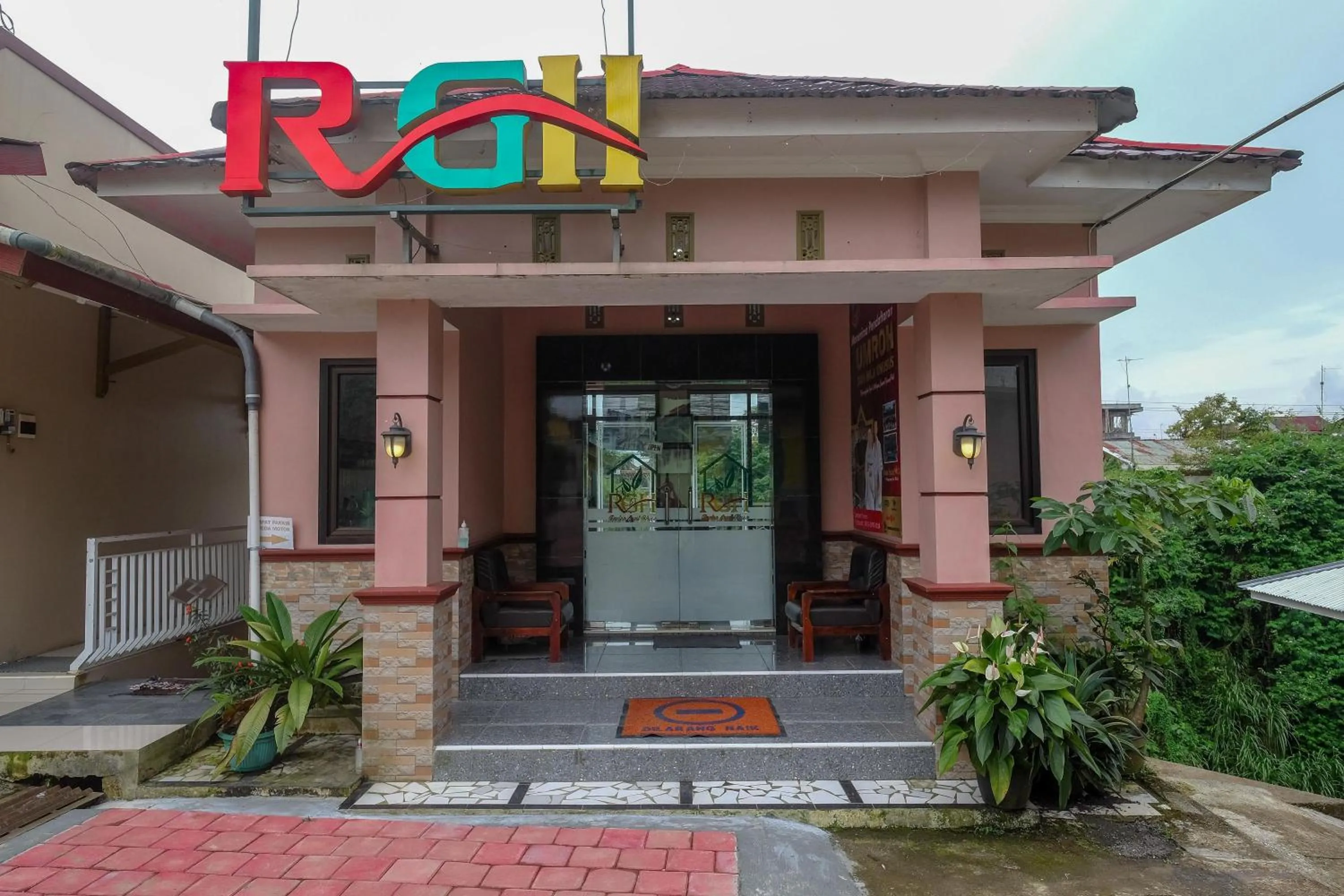 Property building in RedDoorz Syariah near Taman Rekreasi Kalianget Wonosobo