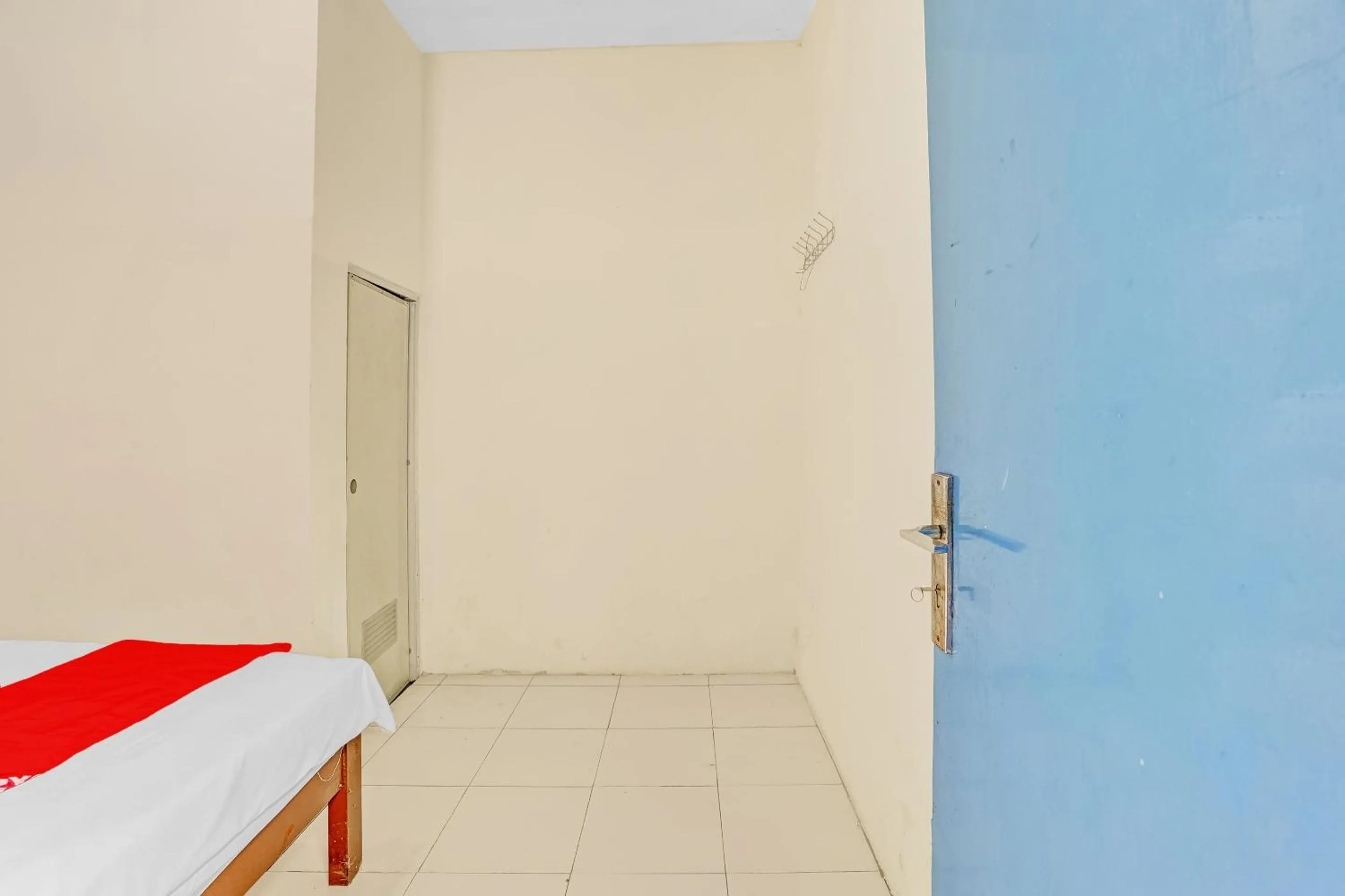 Bedroom, Bed in OYO Life 90523 Homestay Jenggolo