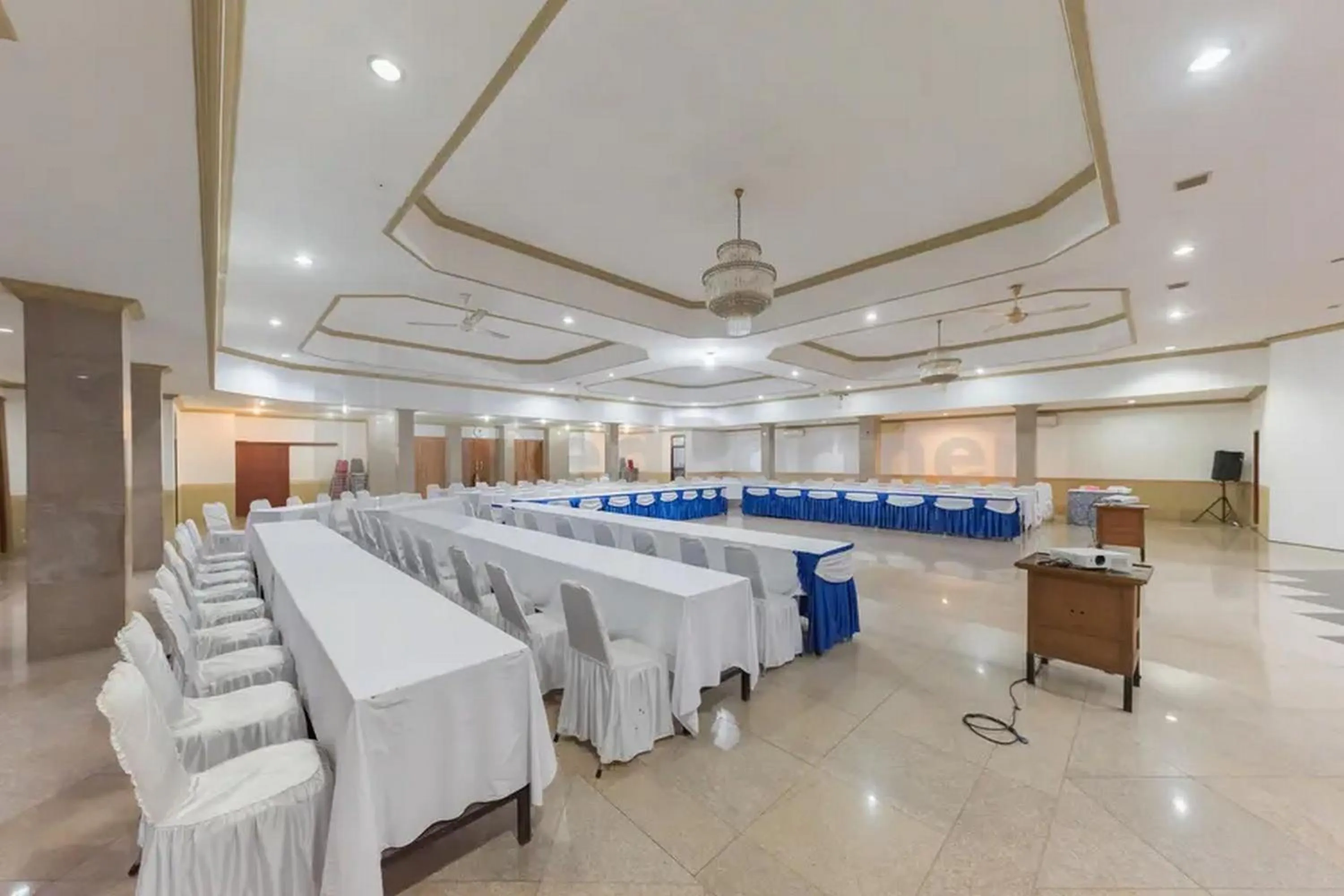 Meeting/conference room in Hotel Ayong Linggarjati Kuningan Mitra RedDoorz