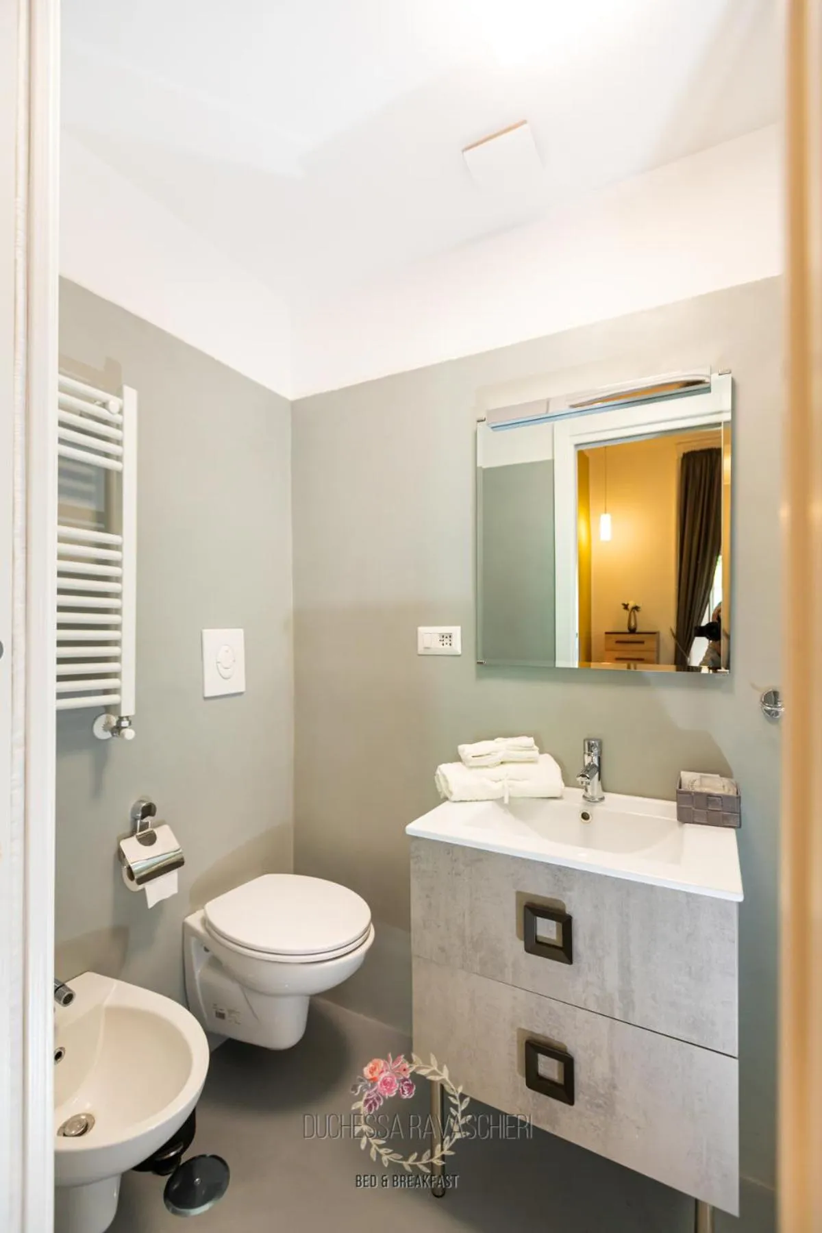 Bathroom in Duchessa Ravaschieri bed and breakfast