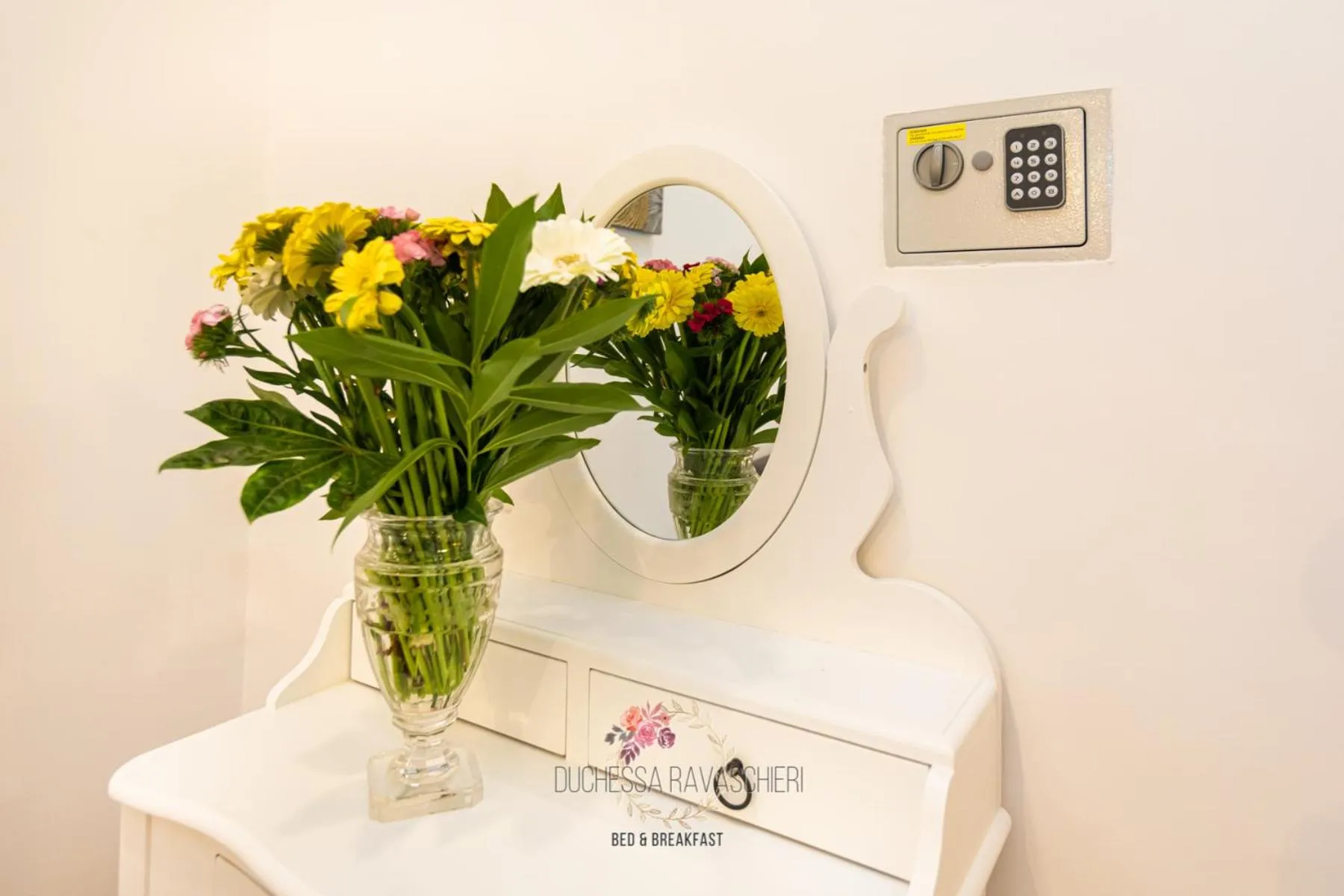 Decorative detail in Duchessa Ravaschieri bed and breakfast