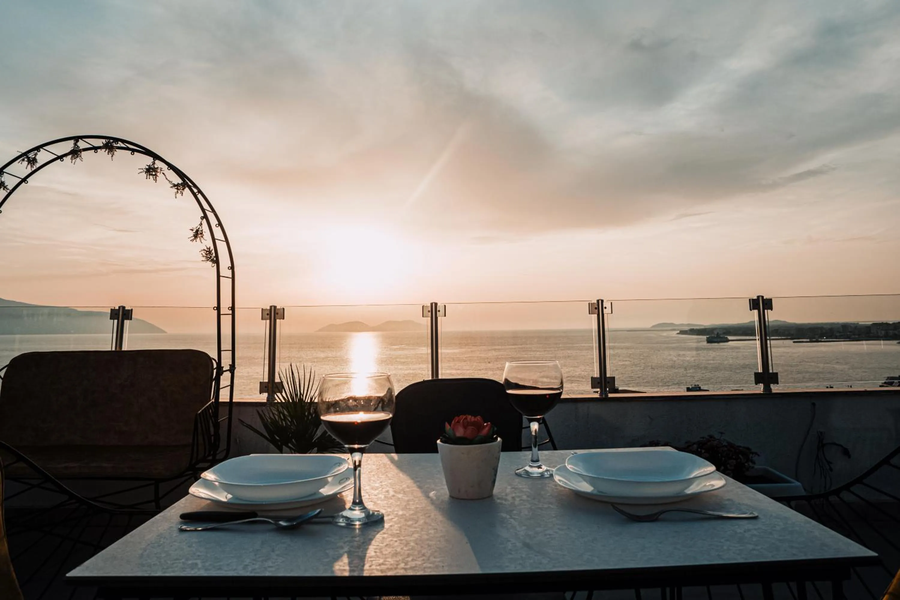 Sea view in Hotel SUNSET GL