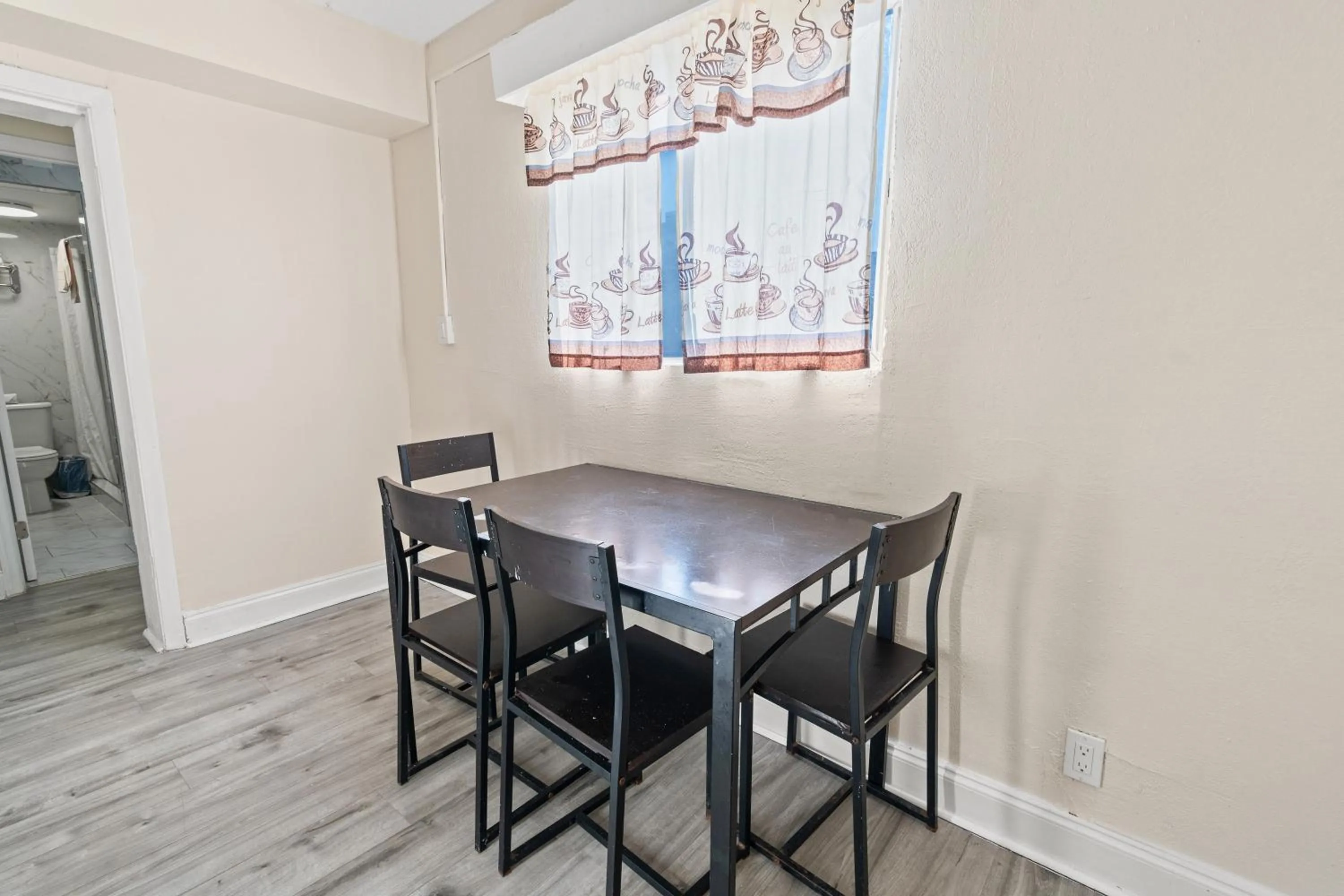 Dining area in Ocean 5 Hotel