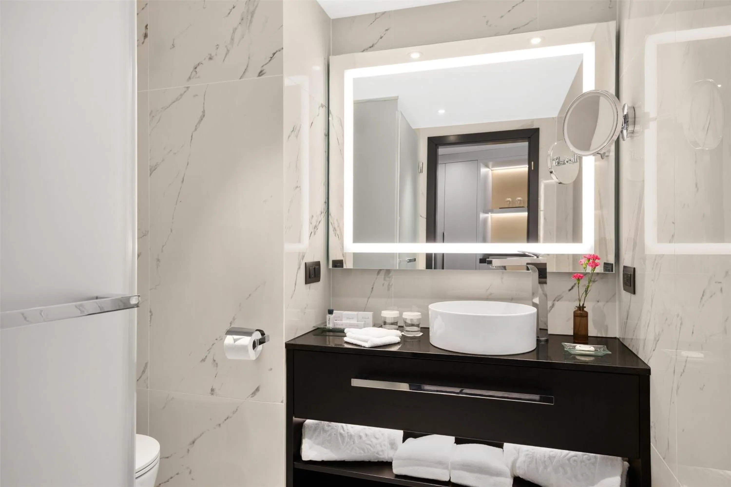 Bathroom in Kempinski Hotel Corvinus Budapest