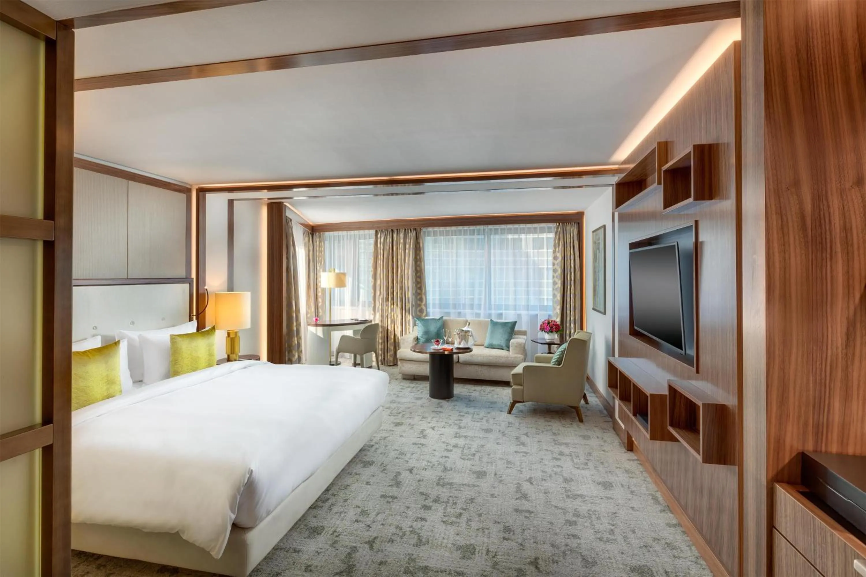 Bedroom, Bed in Kempinski Hotel Corvinus Budapest