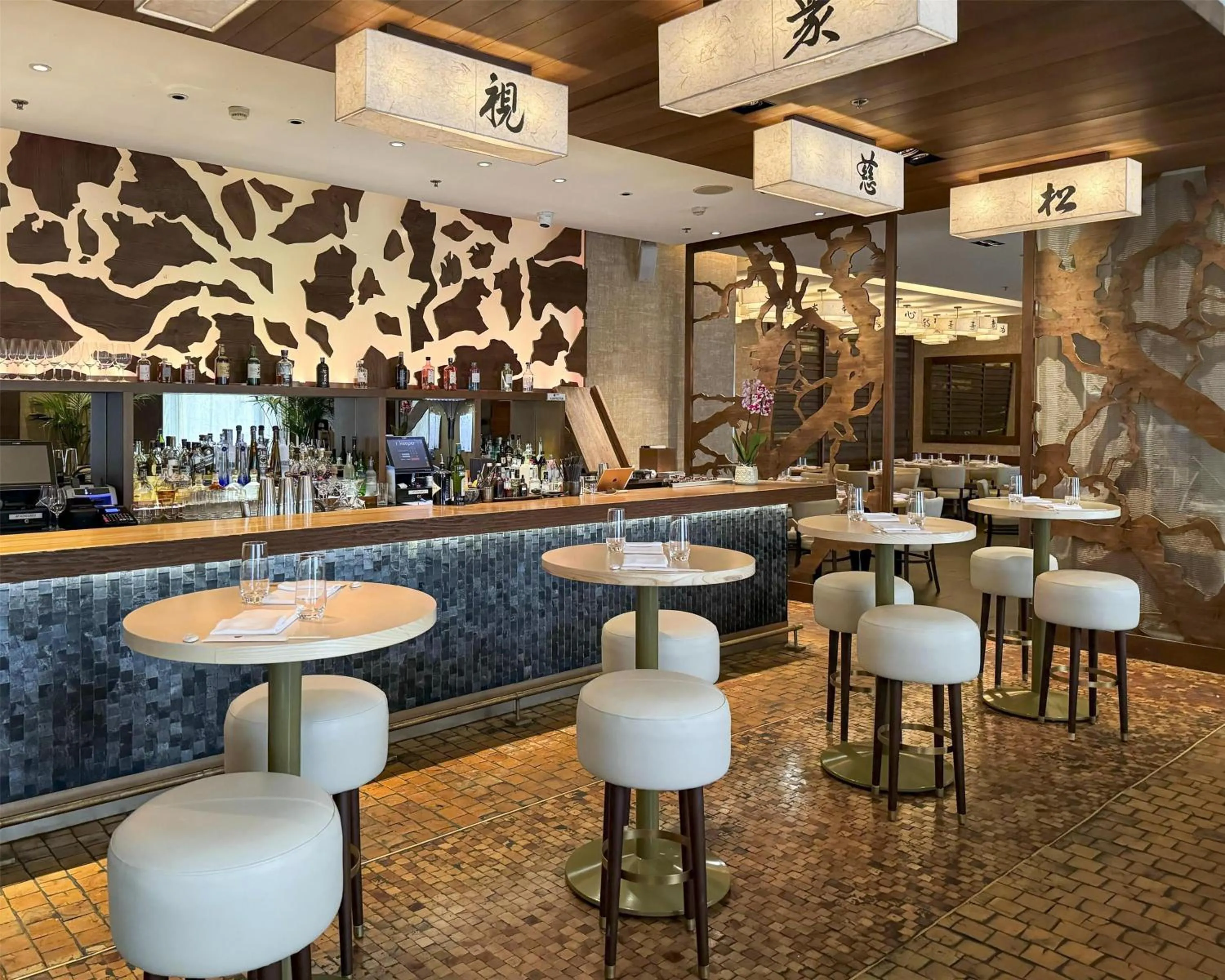 Lounge or bar in Kempinski Hotel Corvinus Budapest