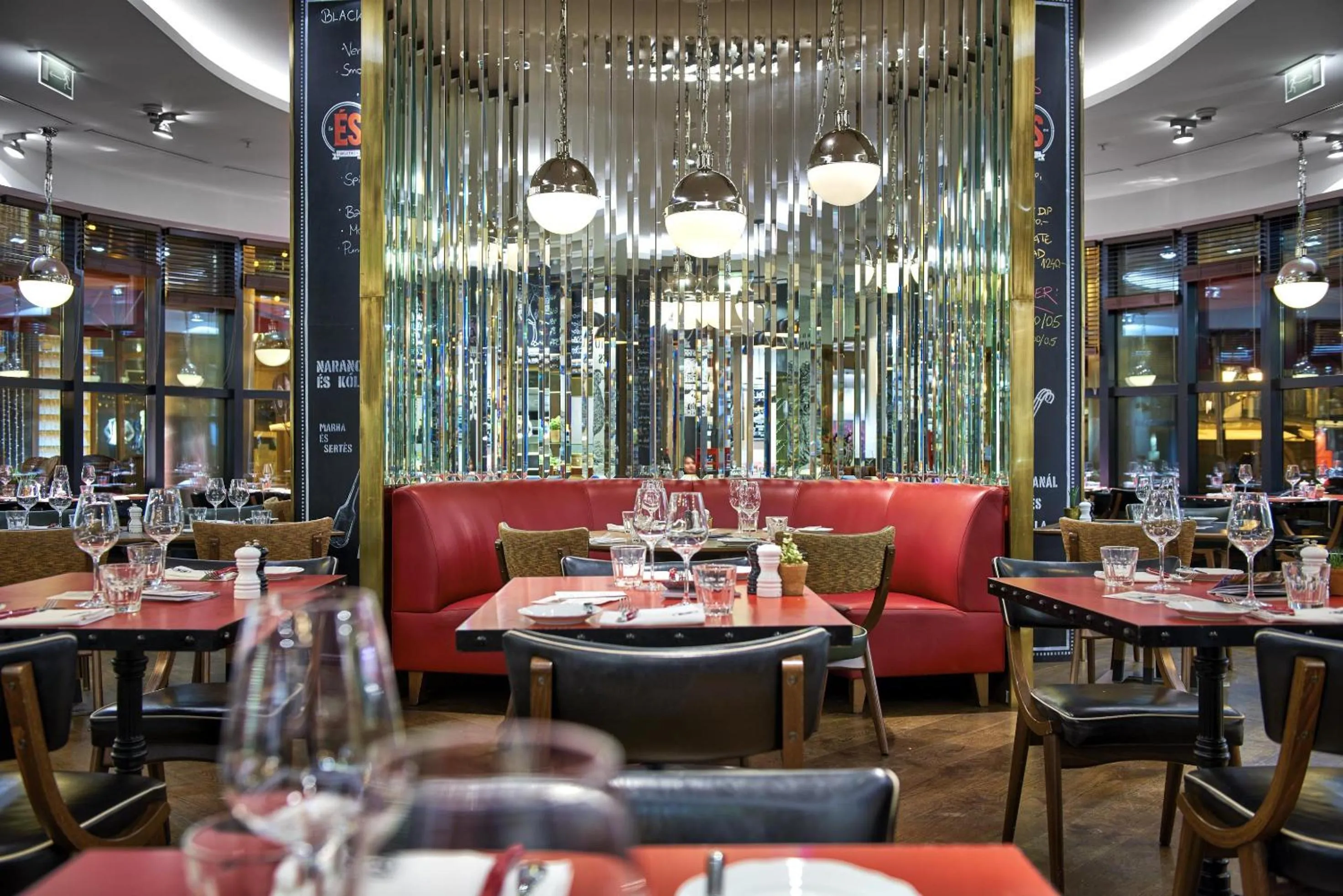 Restaurant/places to eat in Kempinski Hotel Corvinus Budapest