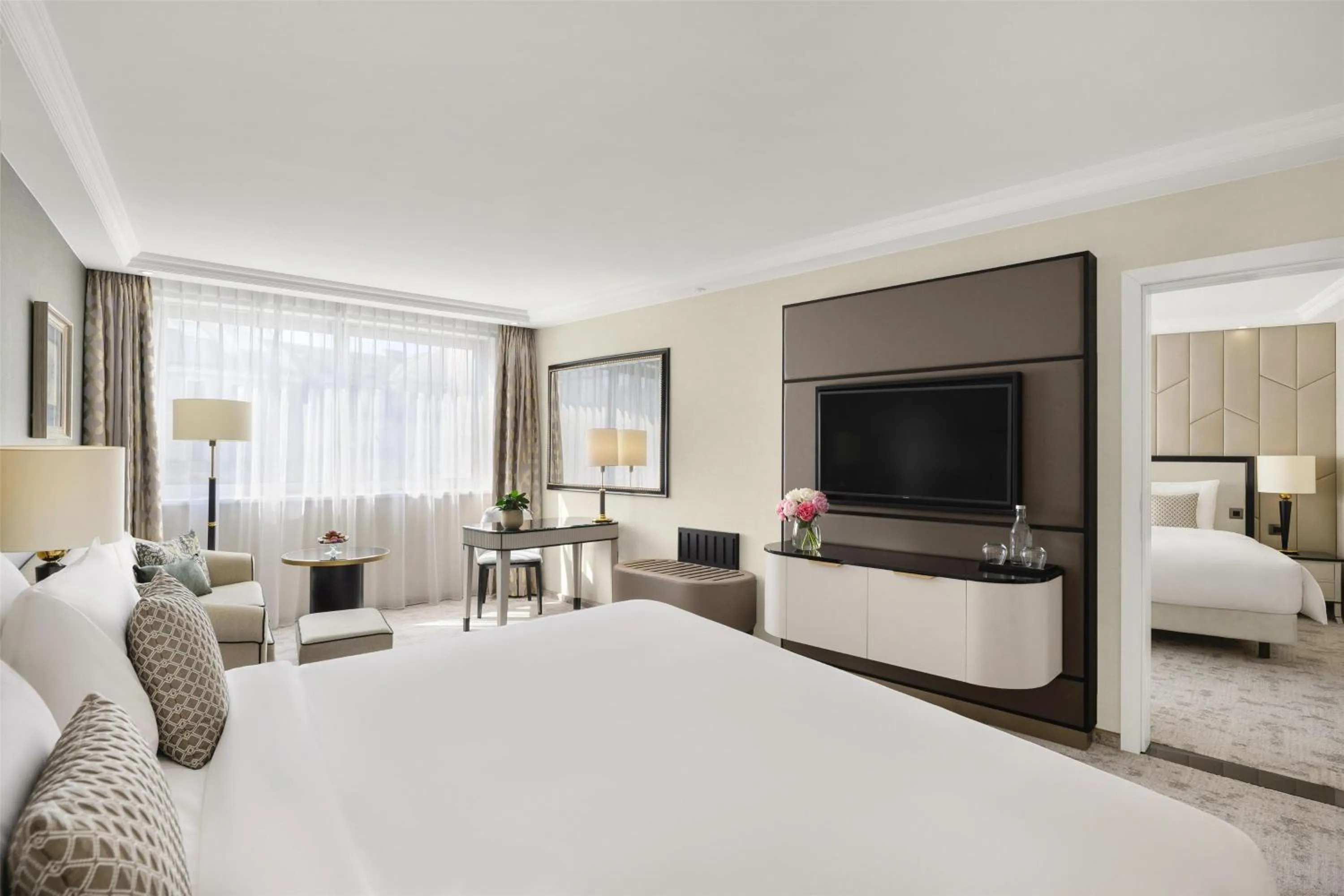 Bedroom, Bed in Kempinski Hotel Corvinus Budapest