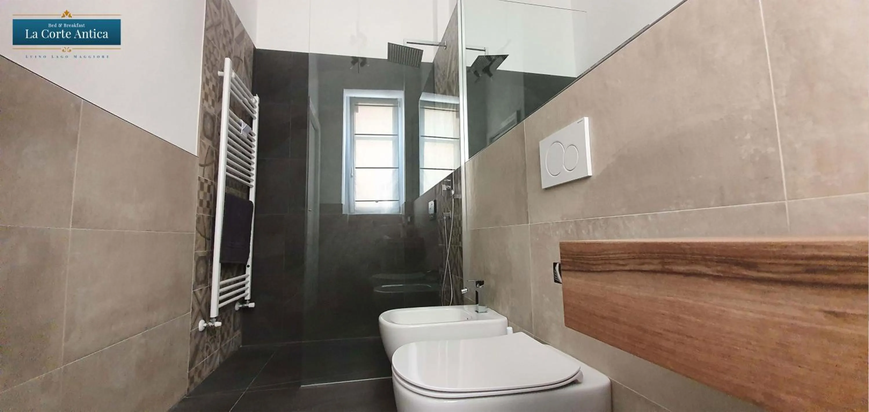 Bathroom in B&B La Corte Antica - Luino Lago Maggiore