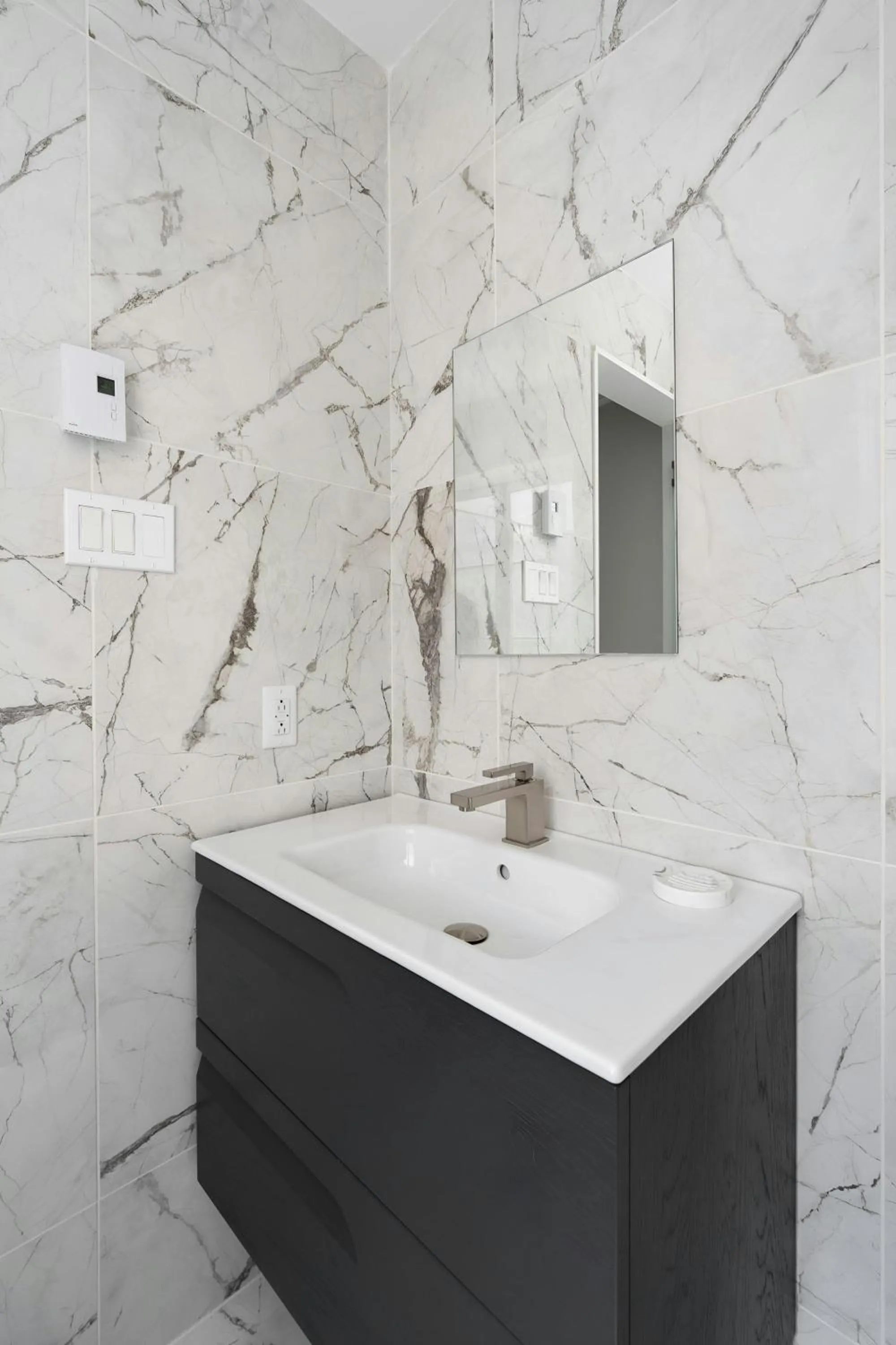 Bathroom in Sonder by Marriott Bonvoy La Galerie