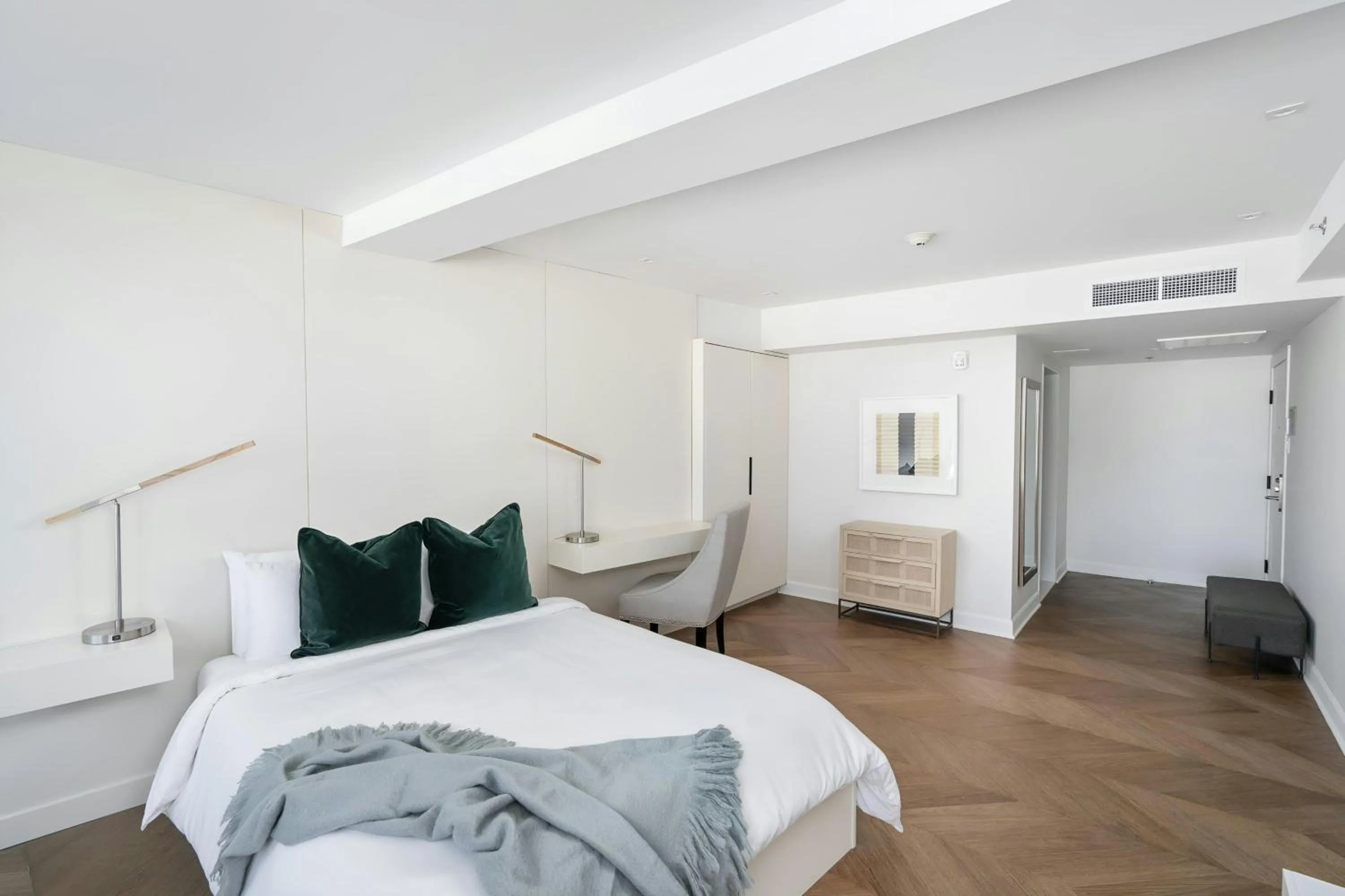 Bedroom in Sonder by Marriott Bonvoy La Galerie