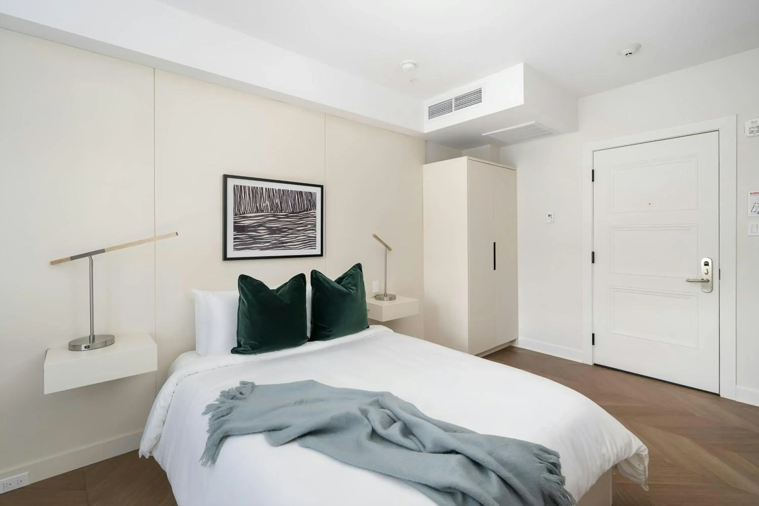 Queen Room in Sonder by Marriott Bonvoy La Galerie Queen Room in Sonder by Marriott Bonvoy La Galerie