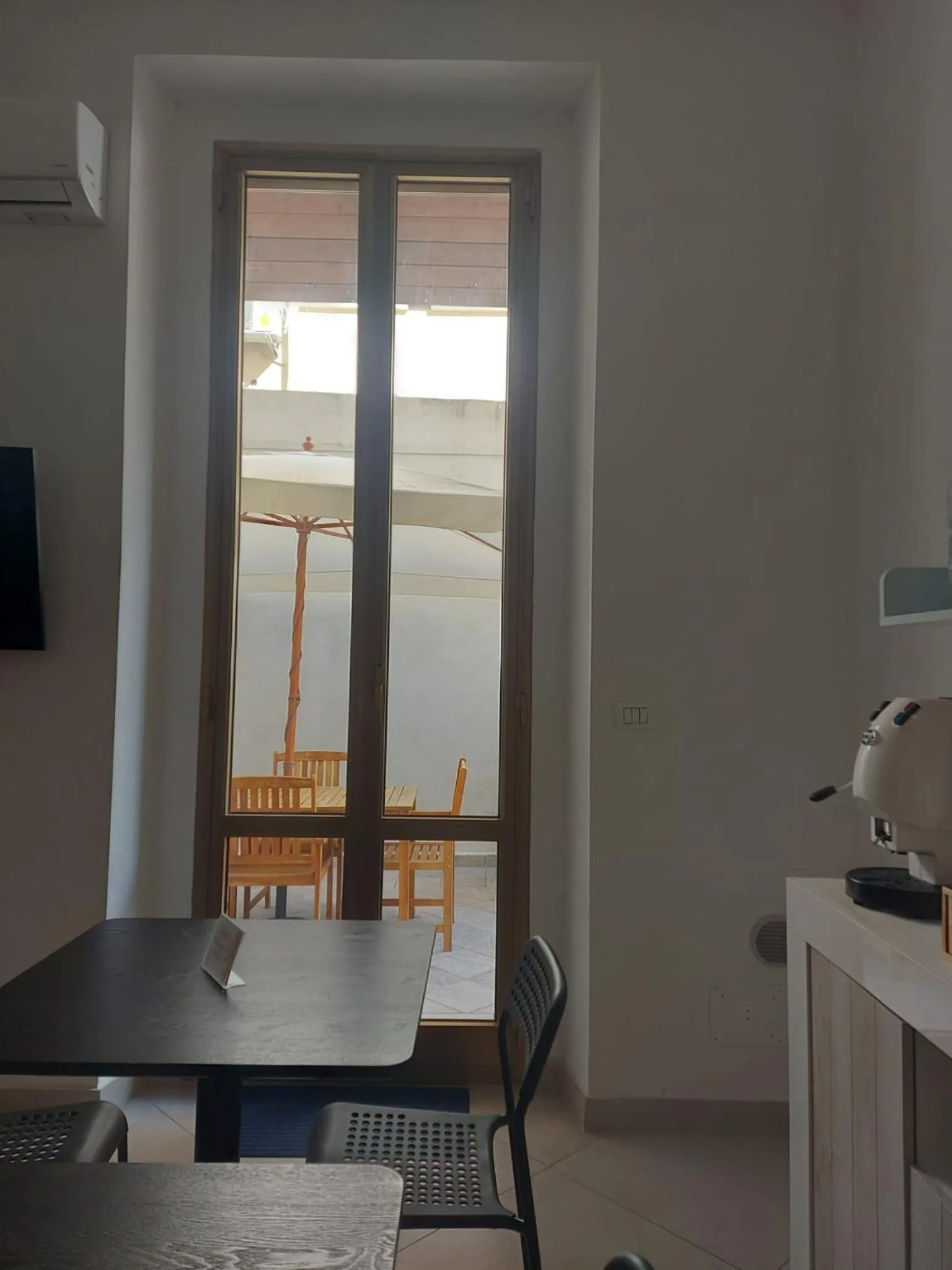 Communal lounge/ TV room in Arte Mia B&B