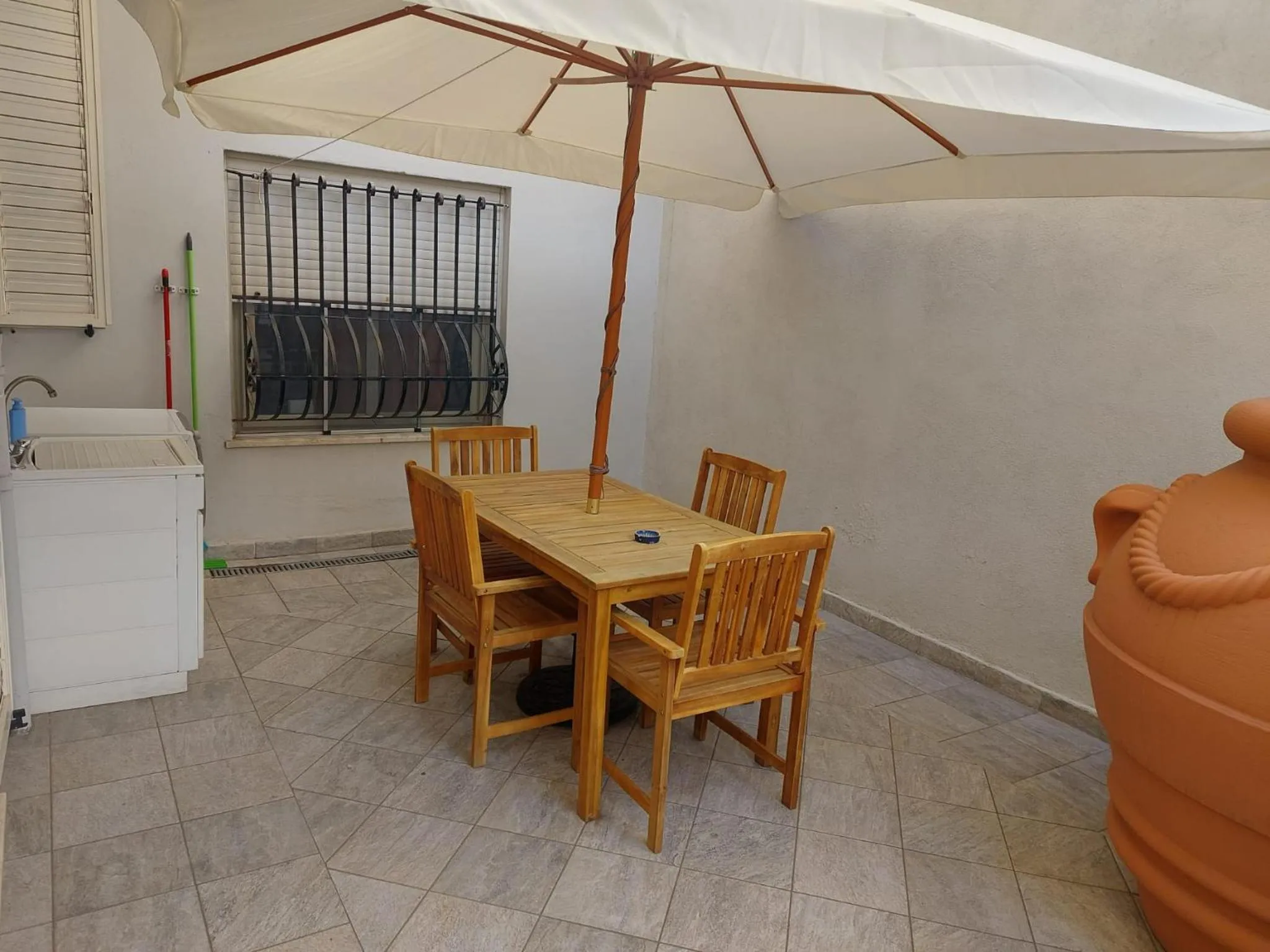 Inner courtyard view in Arte Mia B&B