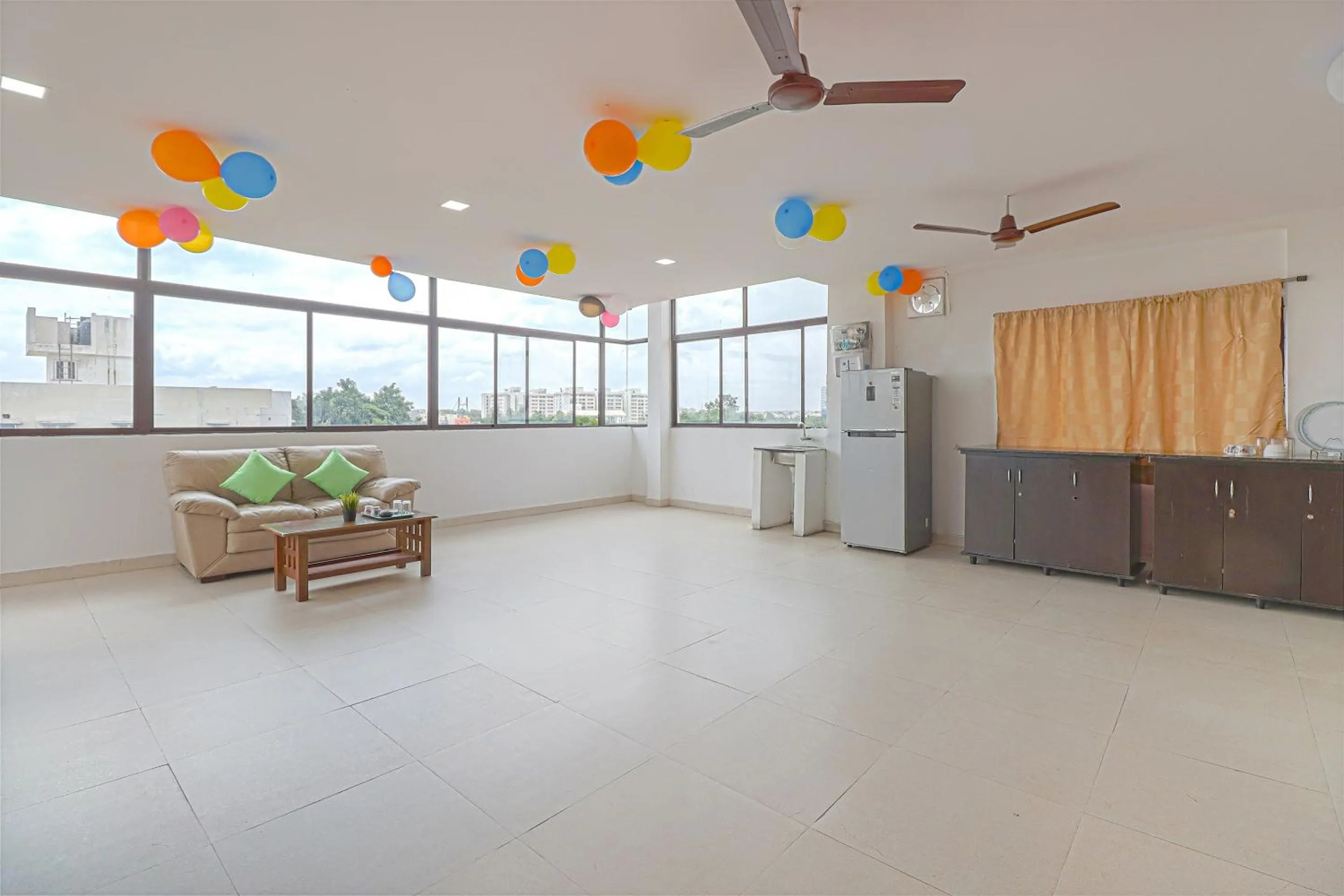 Bedroom in Hotel O Blooms residency