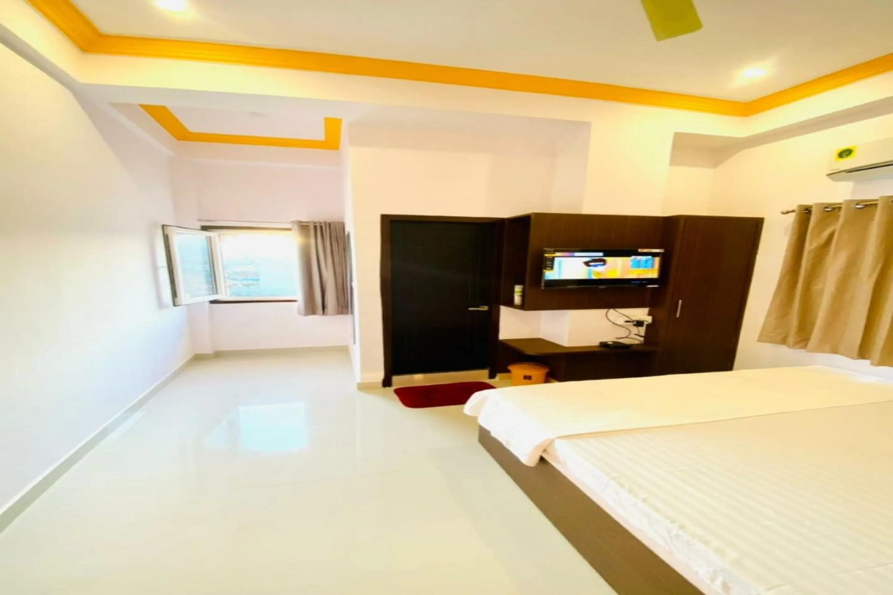 Other, Bed in Hotel O Data Shree